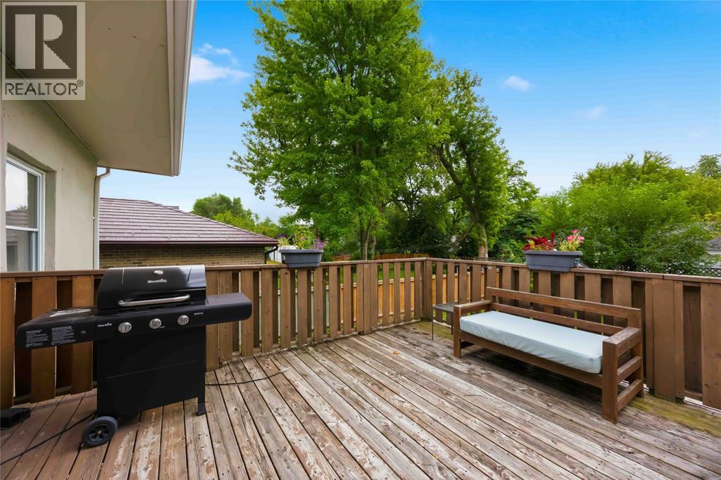 751 Ross Avenue, Sarnia, Ontario N7T 1K4 - Photo 6 - 26019355