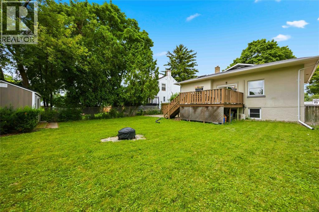 751 Ross Avenue, Sarnia, Ontario N7T 1K4 - Photo 9 - 26019355