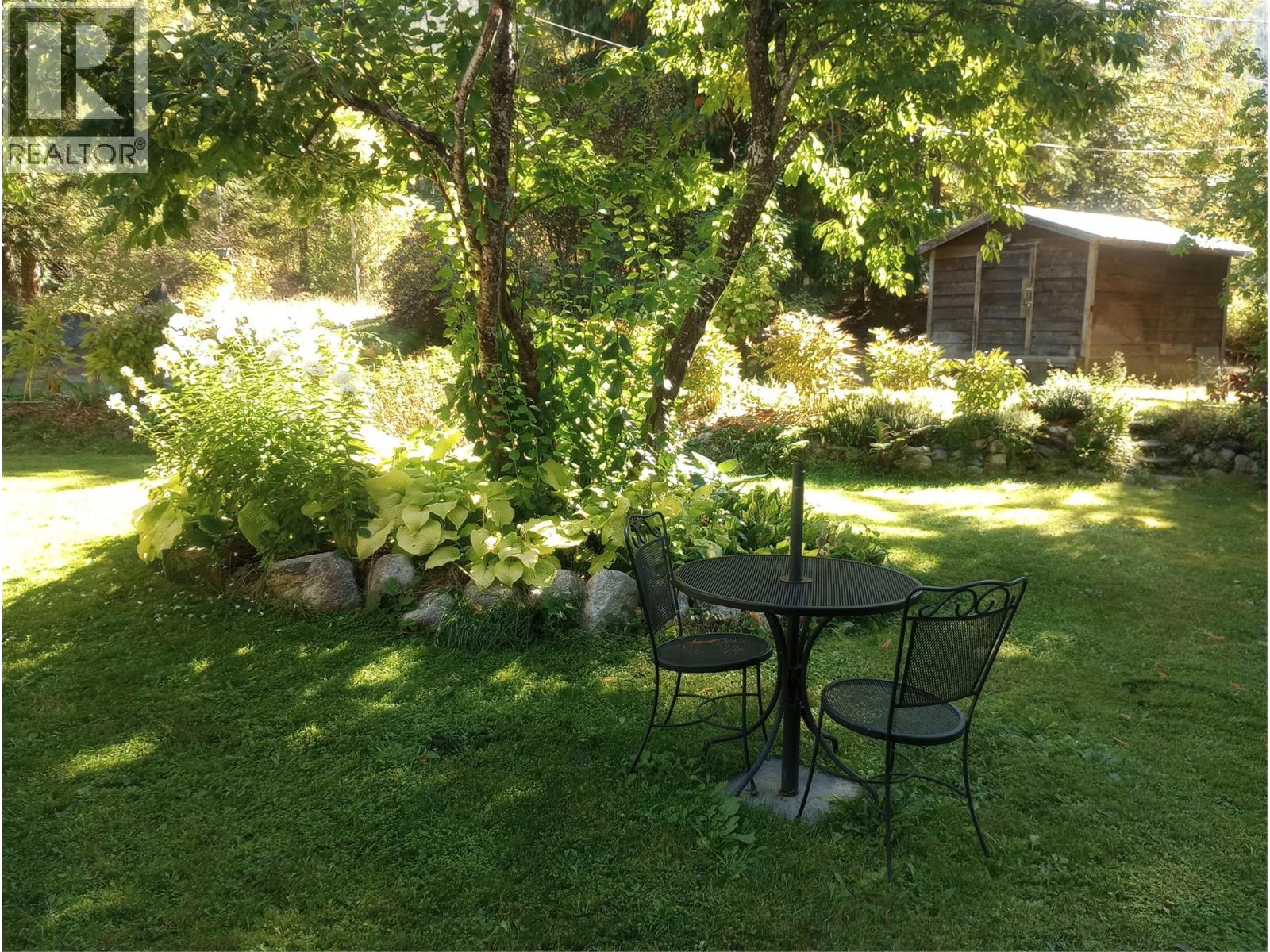 7812 6 Highway, Fauquier, British Columbia  V0G 1K0 - Photo 47 - 10369058