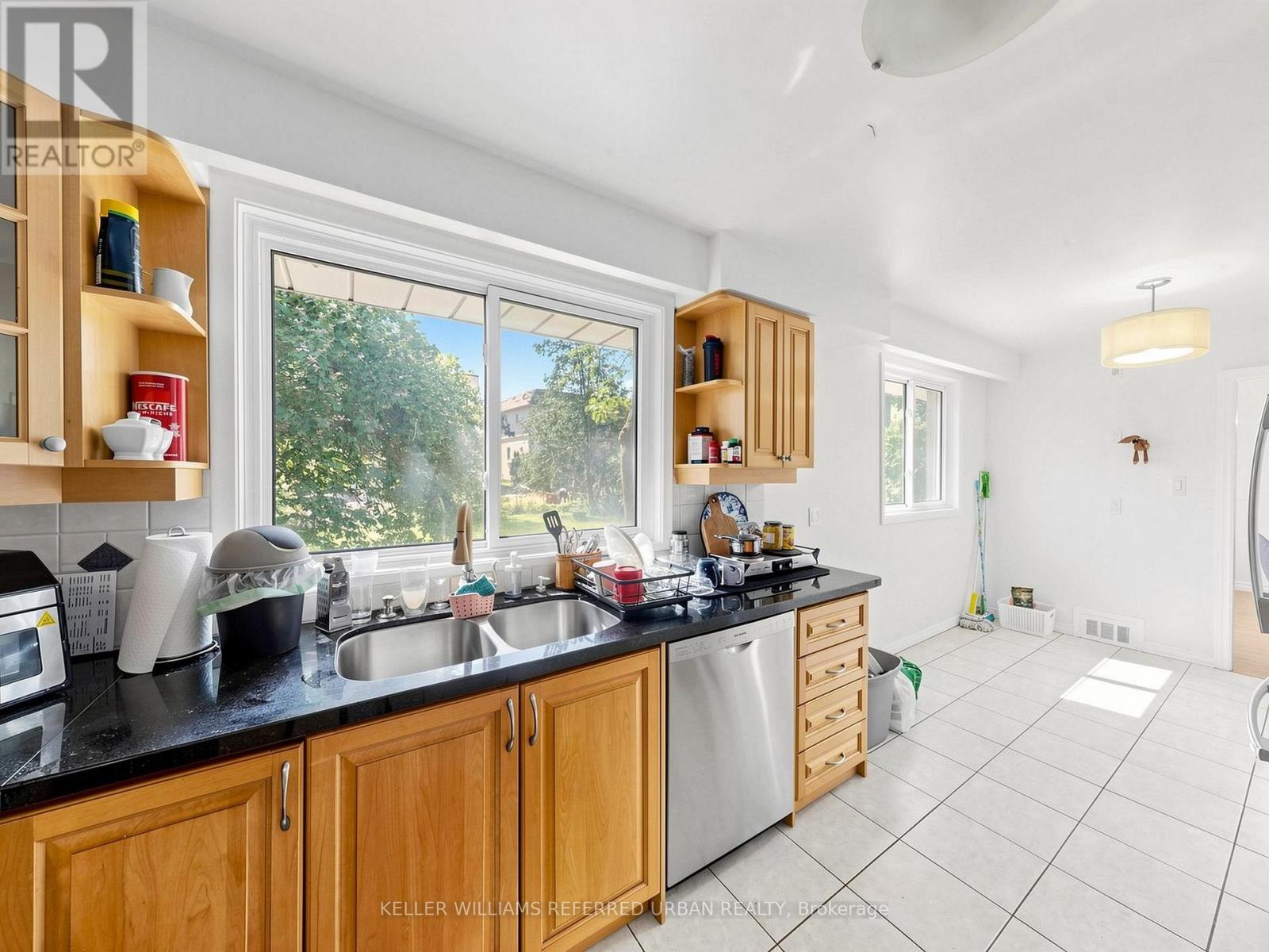 32 Wycliffe Crescent, Toronto, Ontario  M2K 1V6 - Photo 17 - C13233342