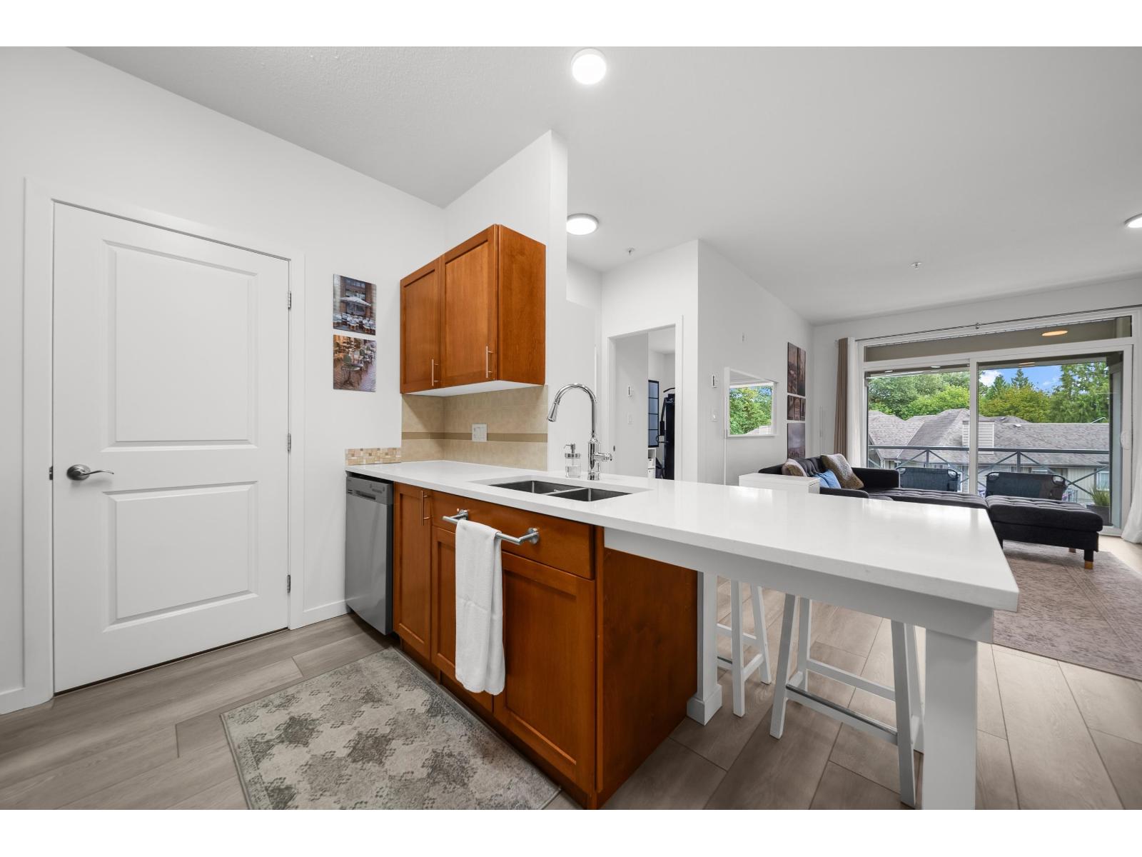 418 33318 E Bourquin Crescent, Abbotsford, British Columbia  V2S 0A6 - Photo 4 - R3154438