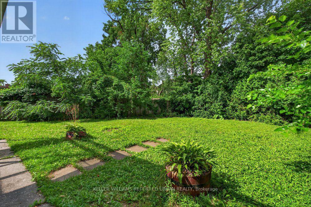 36 Fleetwell Court, Toronto, Ontario  M2R 1L3 - Photo 34 - C13540250