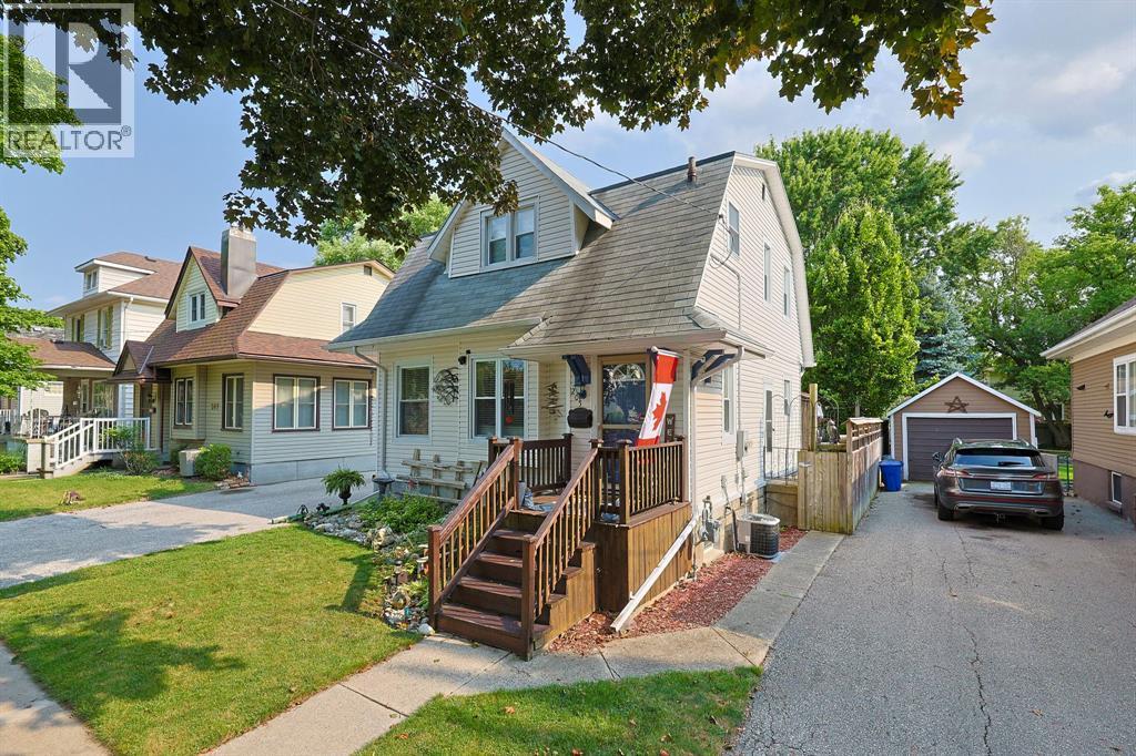 205 KATHLEEN AVENUE Sarnia Ontario Canada N7T1E1 3