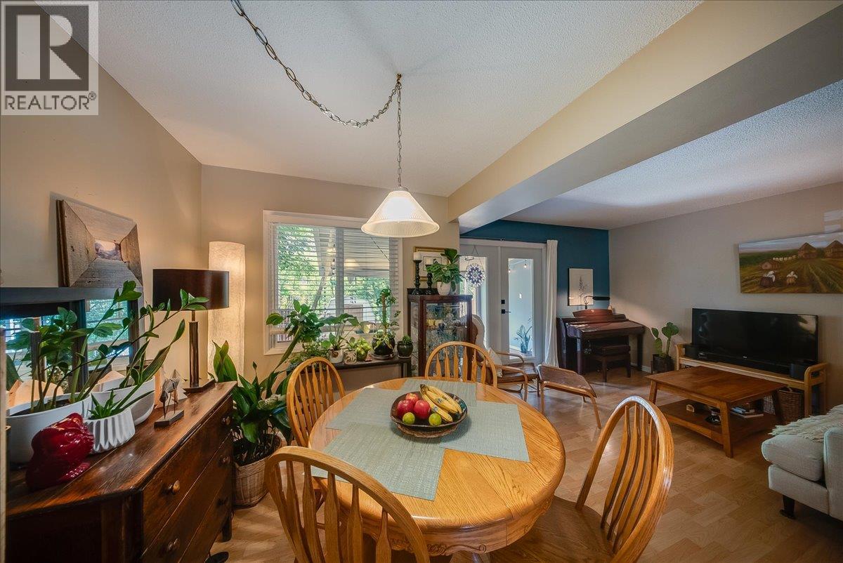 3358 Laurel Crescent, Trail, British Columbia  V1R 4M5 - Photo 9 - 10392114