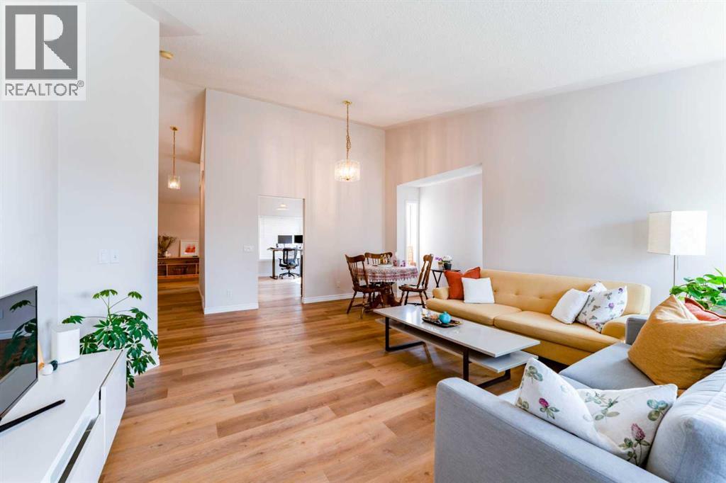 76 Sierra Morena Green SW, Calgary, Alberta  T3H 3E5 - Photo 13 - A2335954