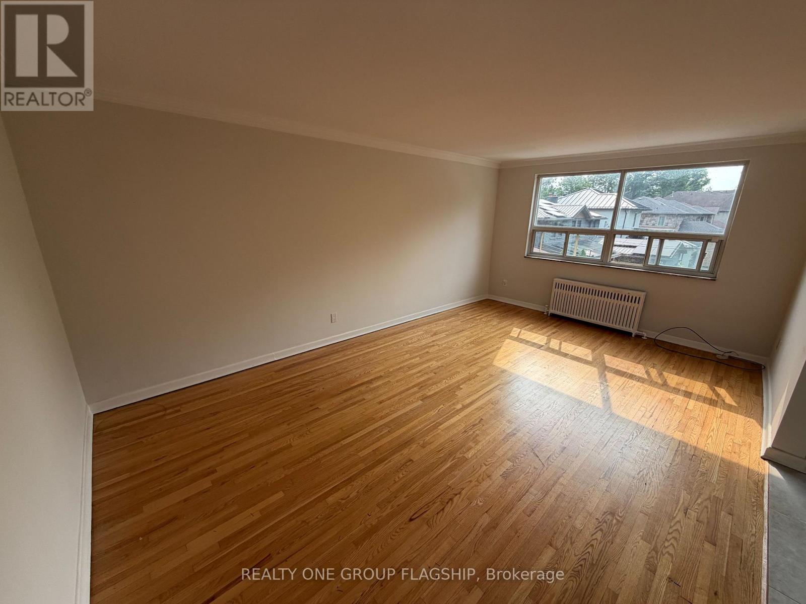 9 - 7 Elmwood Avenue S, Mississauga, Ontario  L5G 3J6 - Photo 4 - W13535750