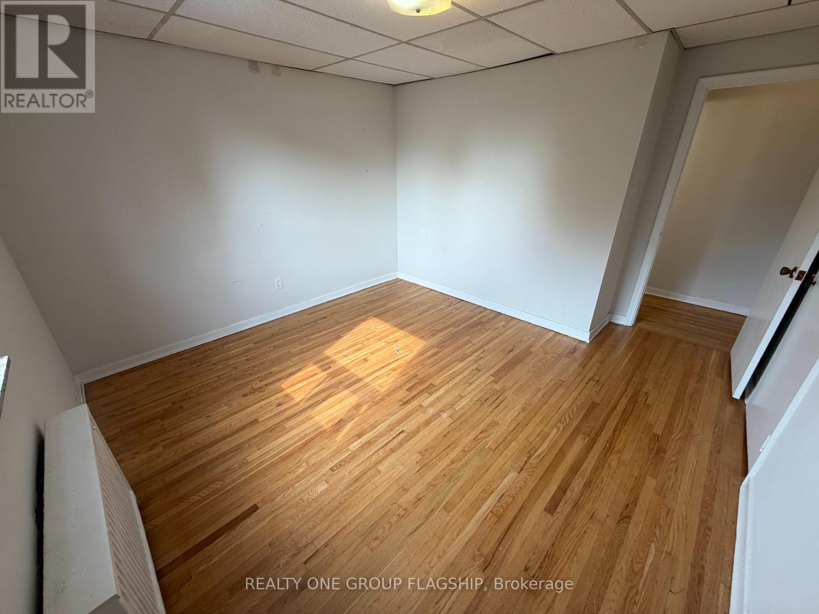 9 - 7 Elmwood Avenue S, Mississauga, Ontario  L5G 3J6 - Photo 15 - W13535750
