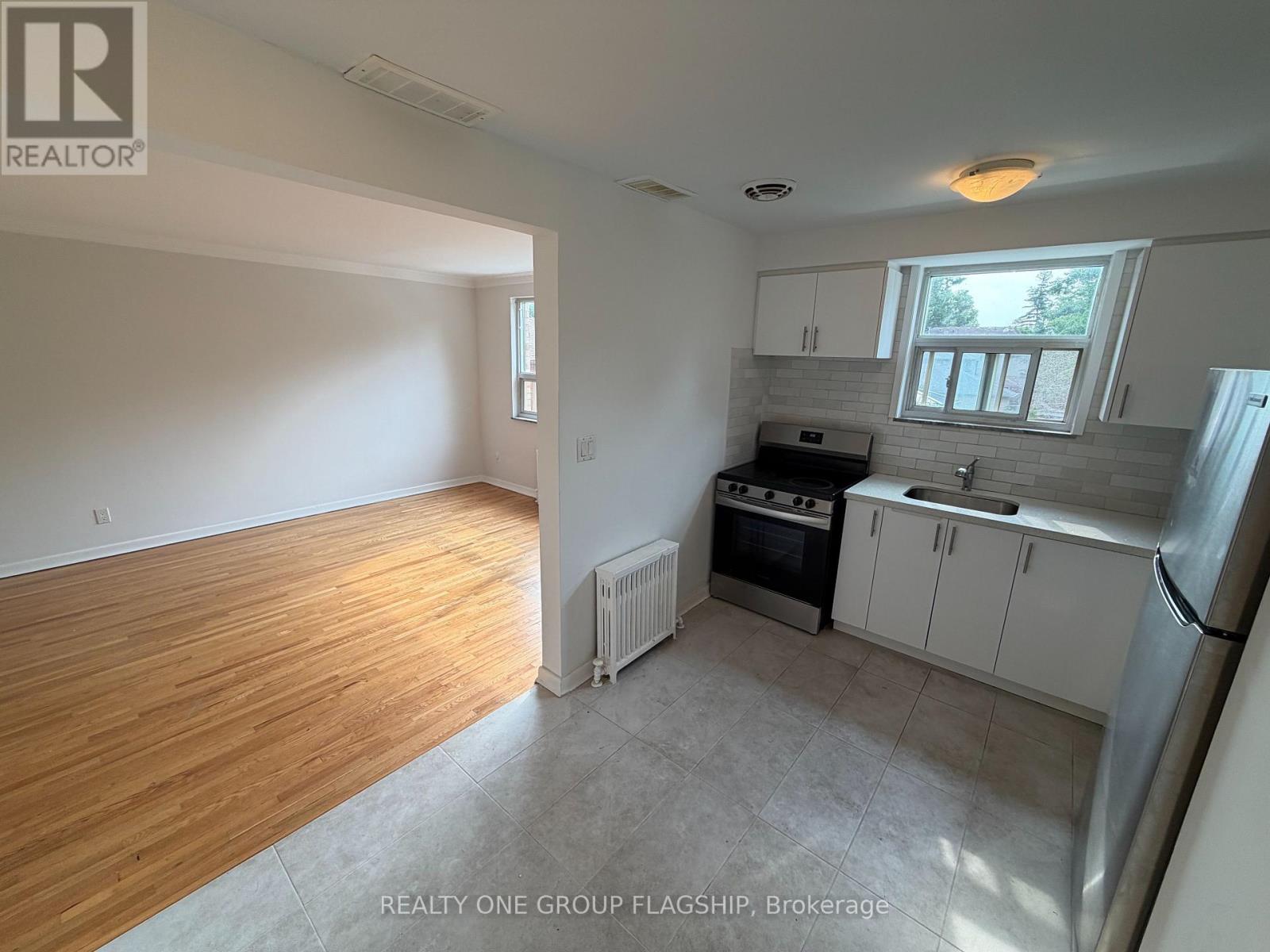 9 - 7 Elmwood Avenue S, Mississauga, Ontario  L5G 3J6 - Photo 9 - W13535750