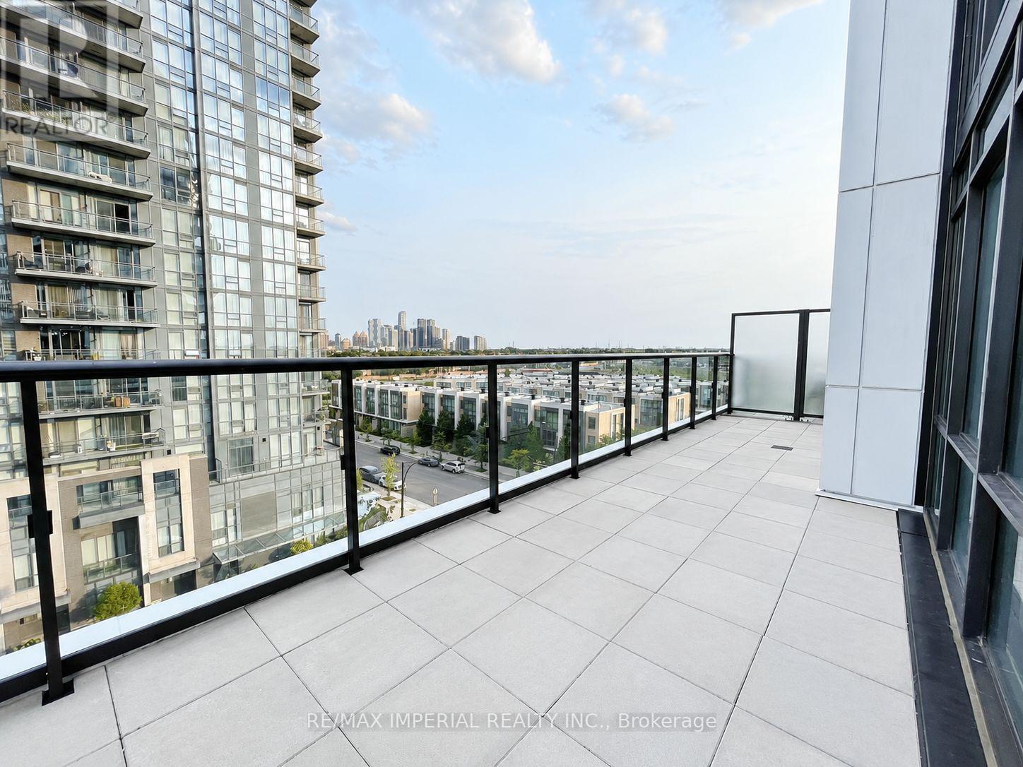 403, Master Room - 65 Watergarden Drive, Mississauga, Ontario  L5R 1B2 - Photo 14 - W13665496