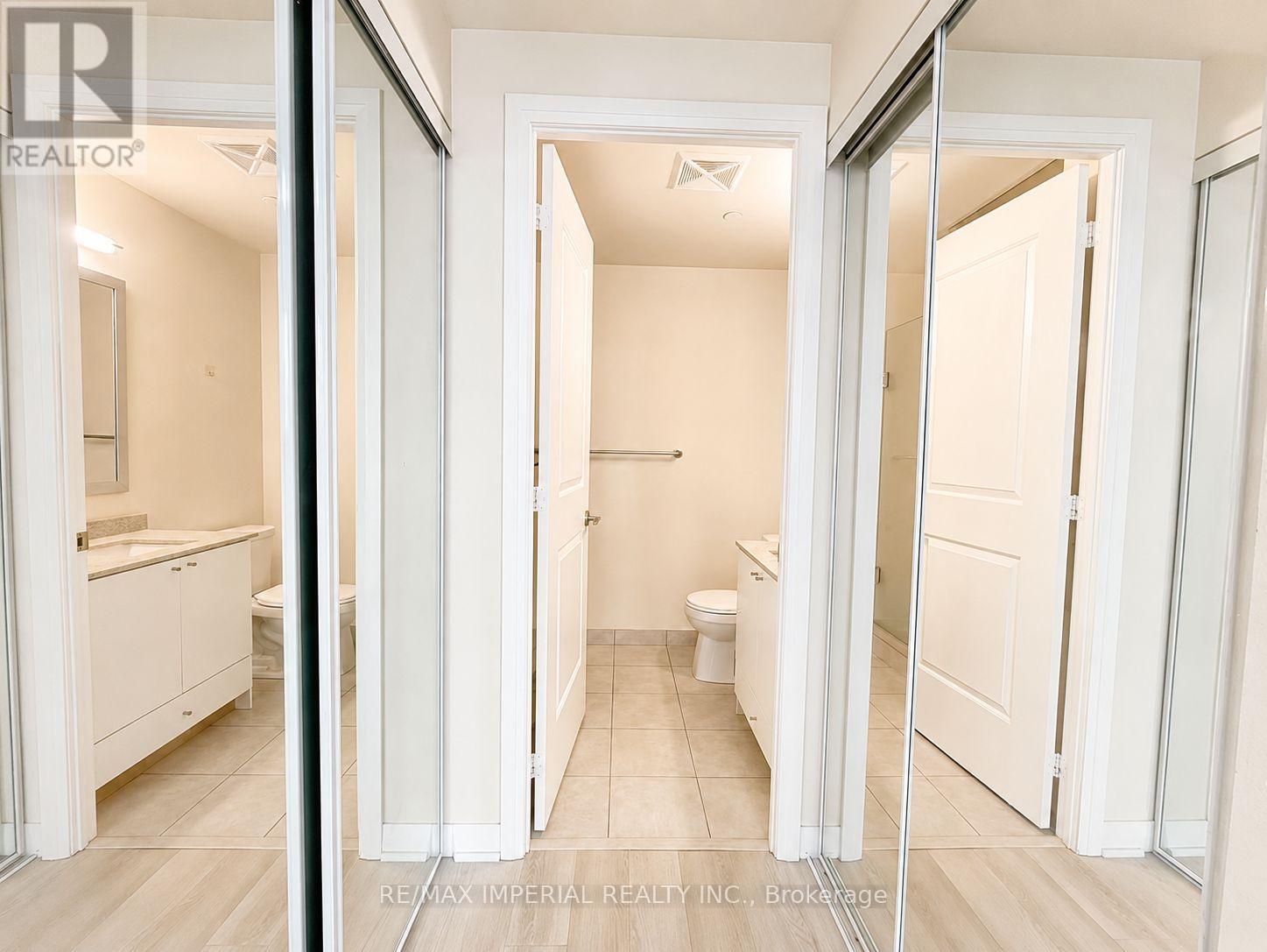 403, Master Room - 65 Watergarden Drive, Mississauga, Ontario  L5R 1B2 - Photo 16 - W13665496