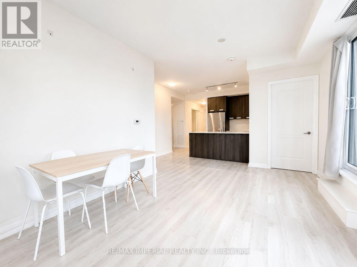 403, Master Room - 65 Watergarden Drive, Mississauga, Ontario  L5R 1B2 - Photo 11 - W13665496