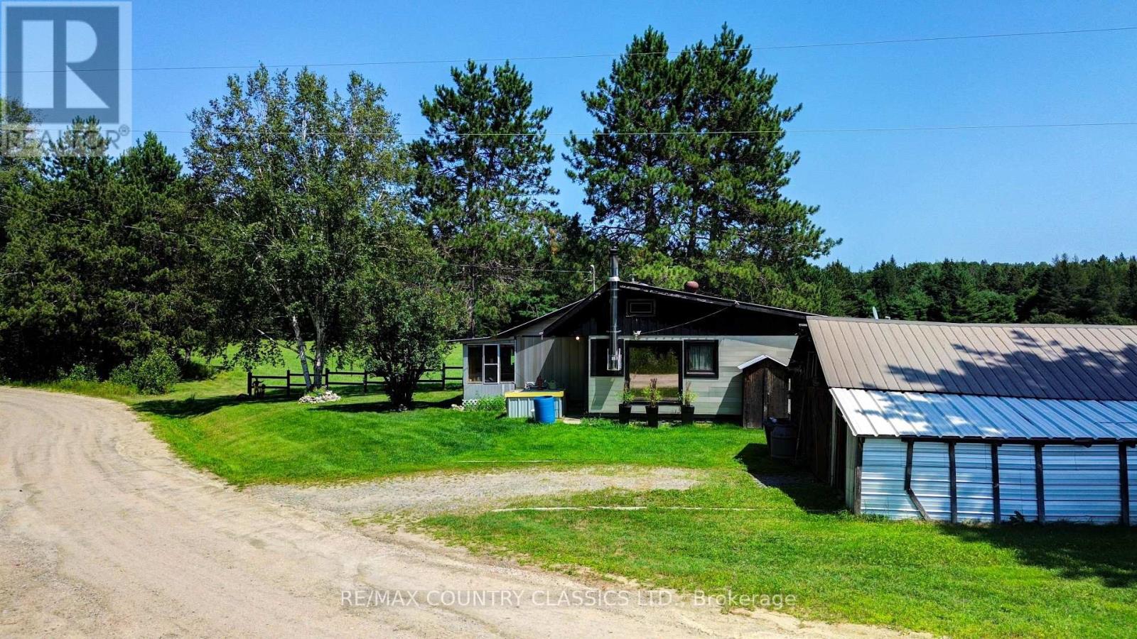 41 AIDE ROAD, Addington Highlands, Ontario