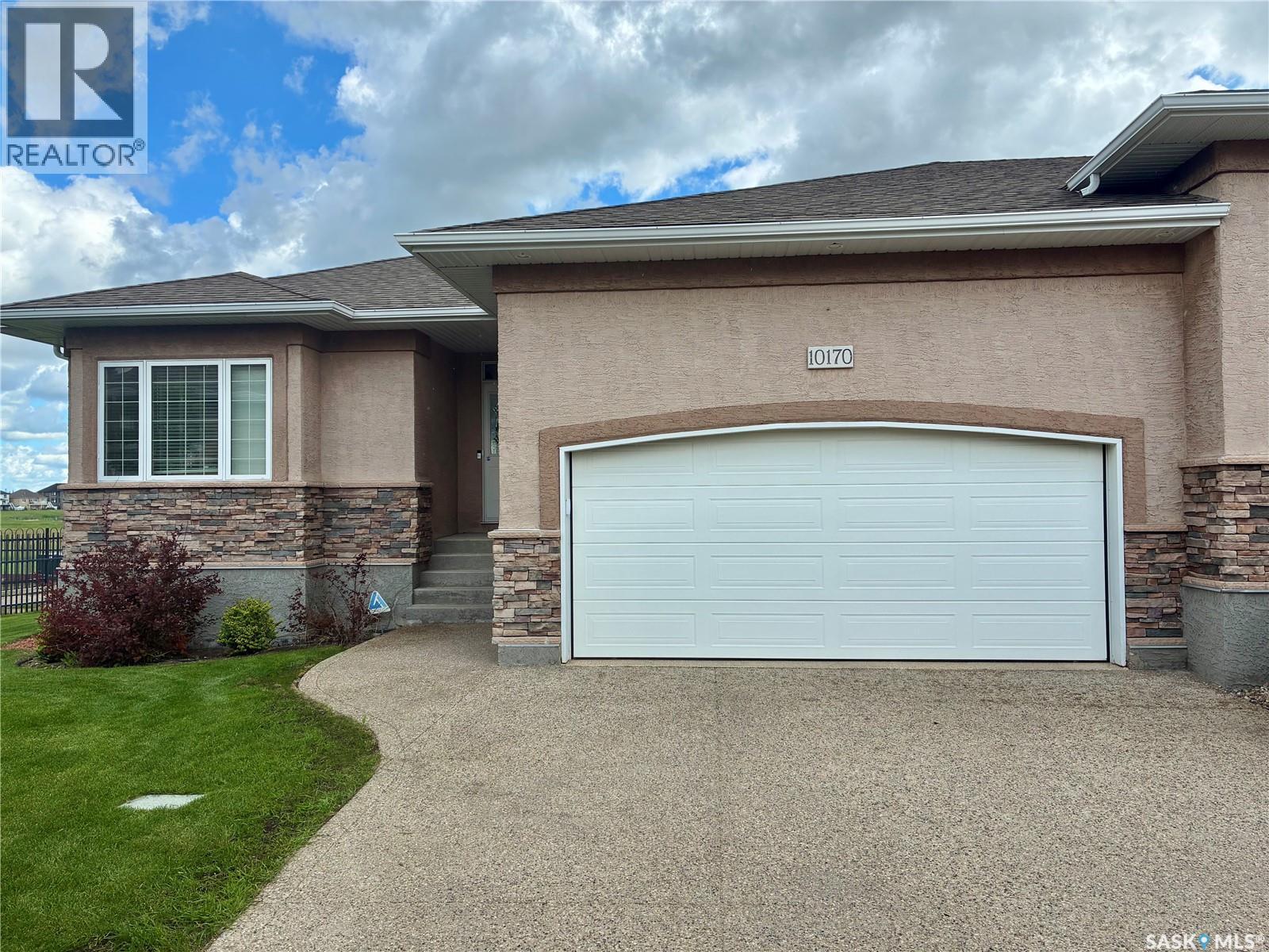 10170 Wascana Estates, Regina, Saskatchewan  S4V 3E5 - Photo 2 - SK045345