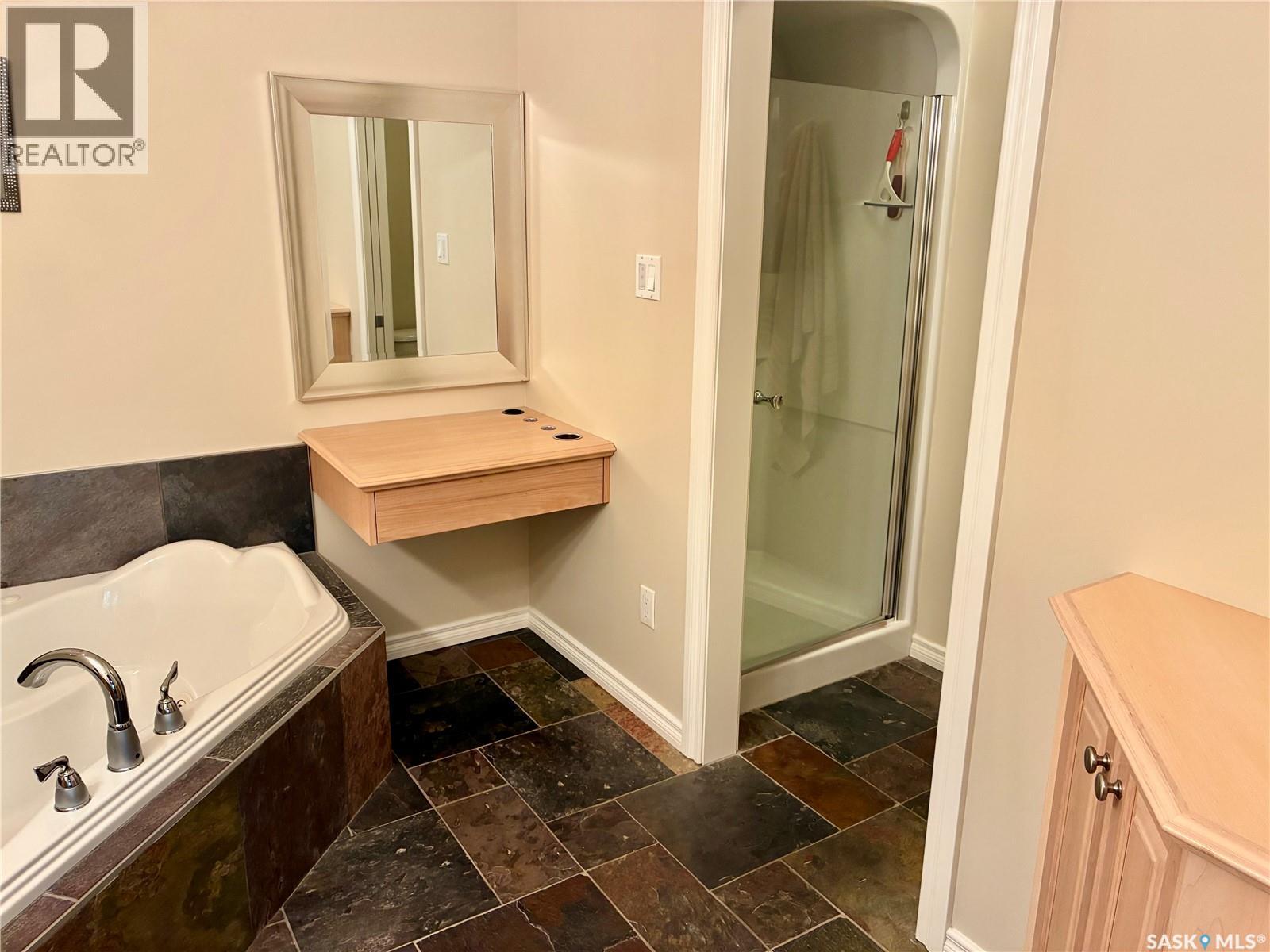 10170 Wascana Estates, Regina, Saskatchewan  S4V 3E5 - Photo 23 - SK045345