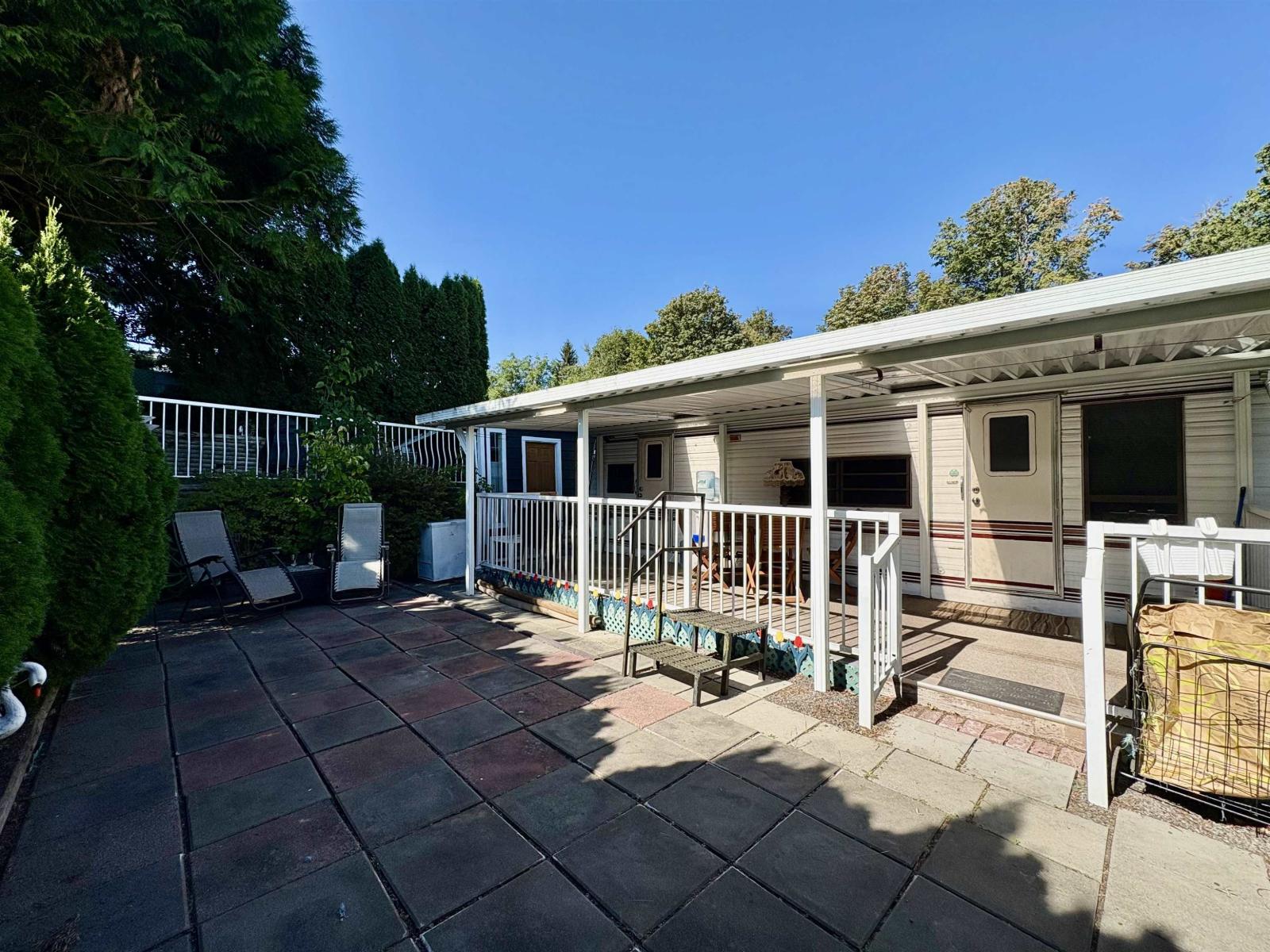 211 1436 Frost Road, Columbia Valley, Cultus Lake, British Columbia  V2R 4X8 - Photo 1 - R3154817