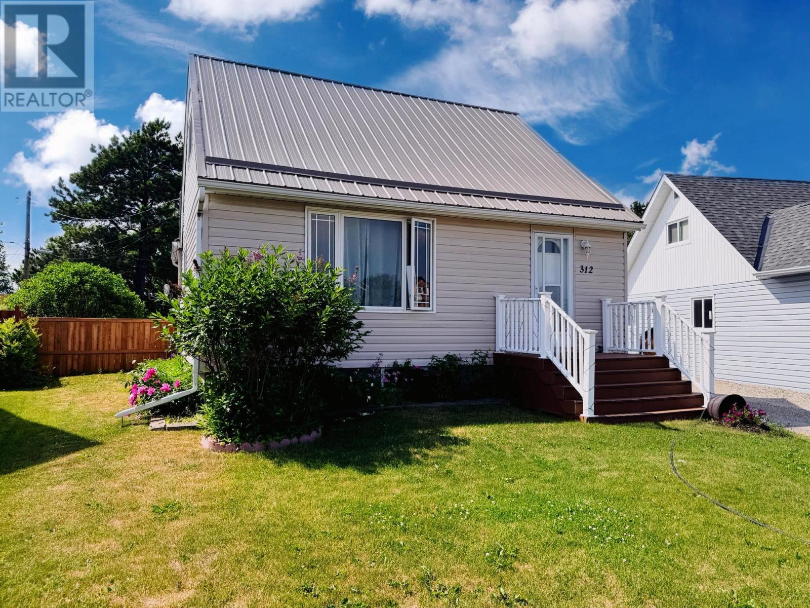312 Ball Park CRES, Geraldton, Ontario