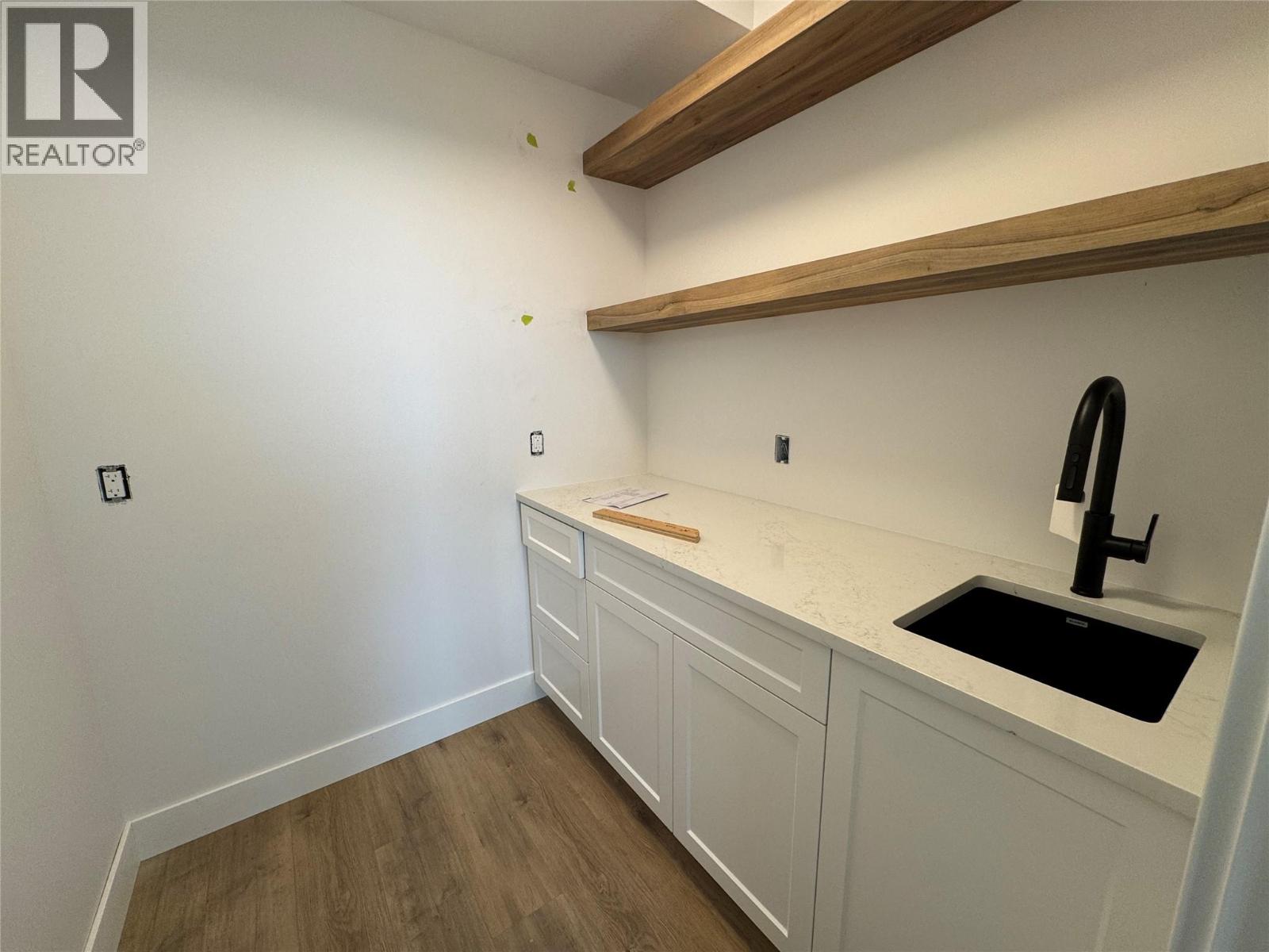 2170 Galore Crescent, Kamloops, British Columbia  V2E 0E4 - Photo 9 - 10376814