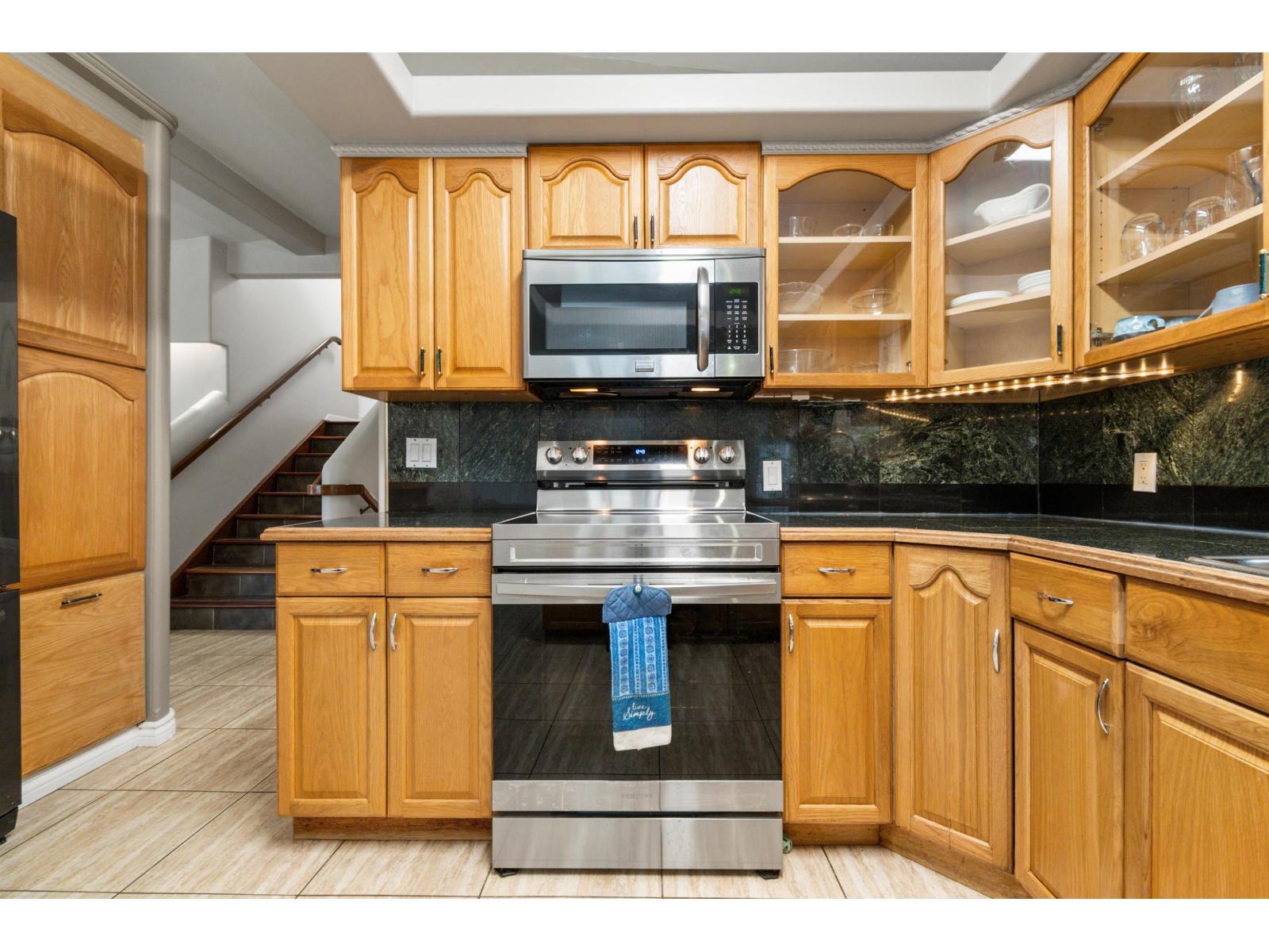 45715 Berkeley Avenue, Chilliwack Proper West, Chilliwack, British Columbia  V2P 3N1 - Photo 11 - R3154778