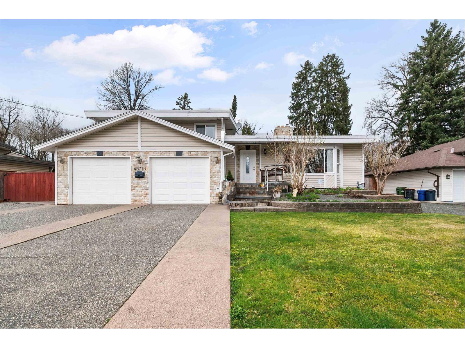 45715 Berkeley Avenue, Chilliwack Proper West, Chilliwack, British Columbia  V2P 3N1 - Photo 1 - R3154778
