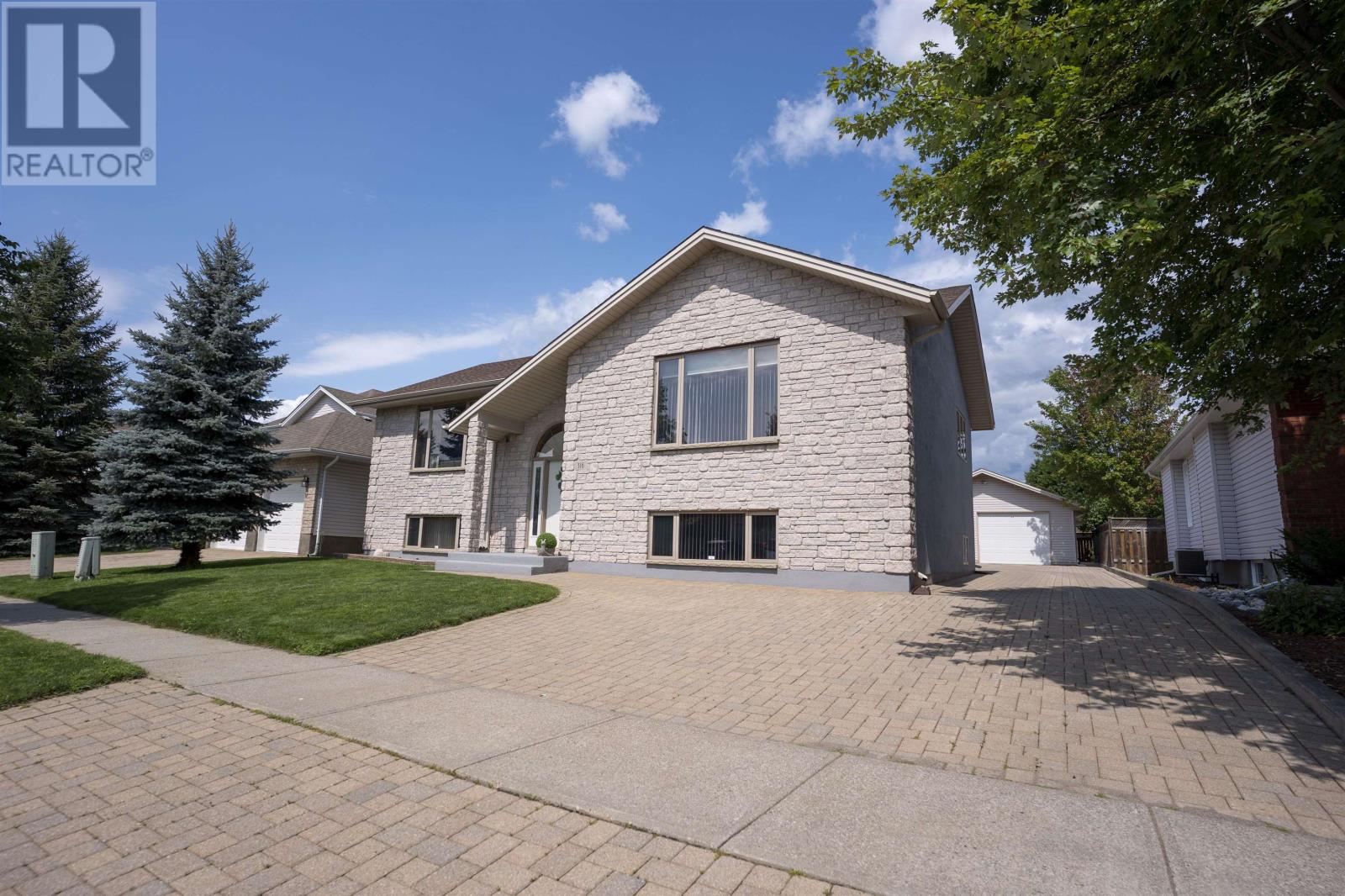 316 Fairbrooke Cres, Thunder Bay, Ontario  P7B 6Z7 - Photo 39 - TB2602338