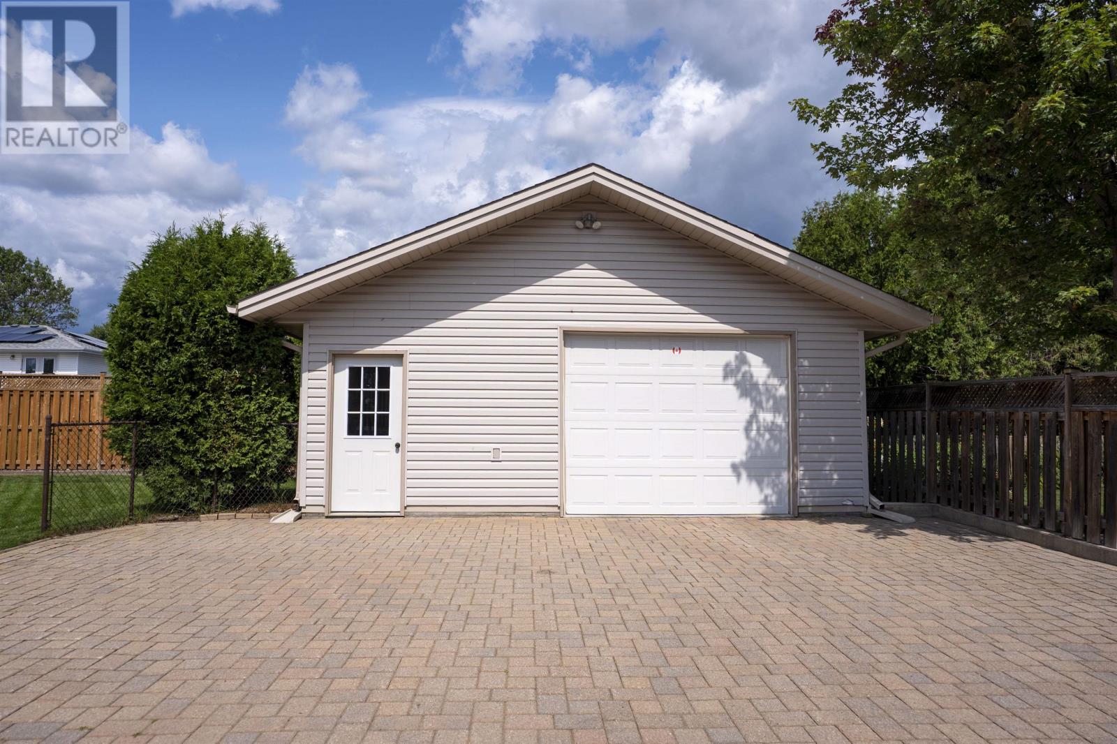 316 Fairbrooke Cres, Thunder Bay, Ontario  P7B 6Z7 - Photo 40 - TB2602338