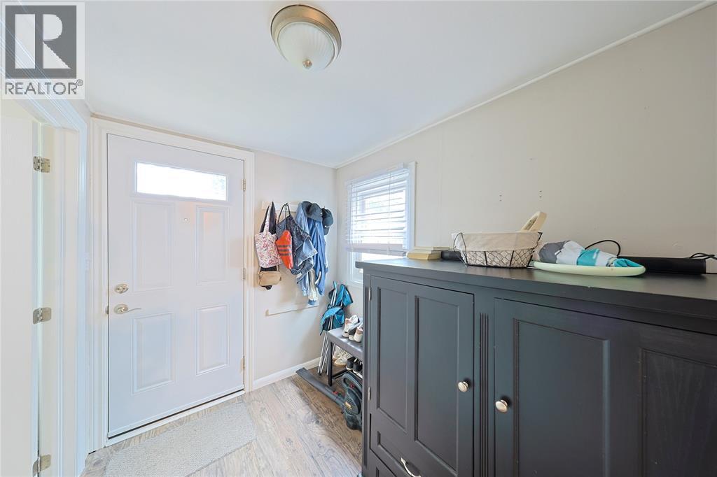 414 Davis Street, Sarnia, Ontario  N7T 1C3 - Photo 6 - 26019121