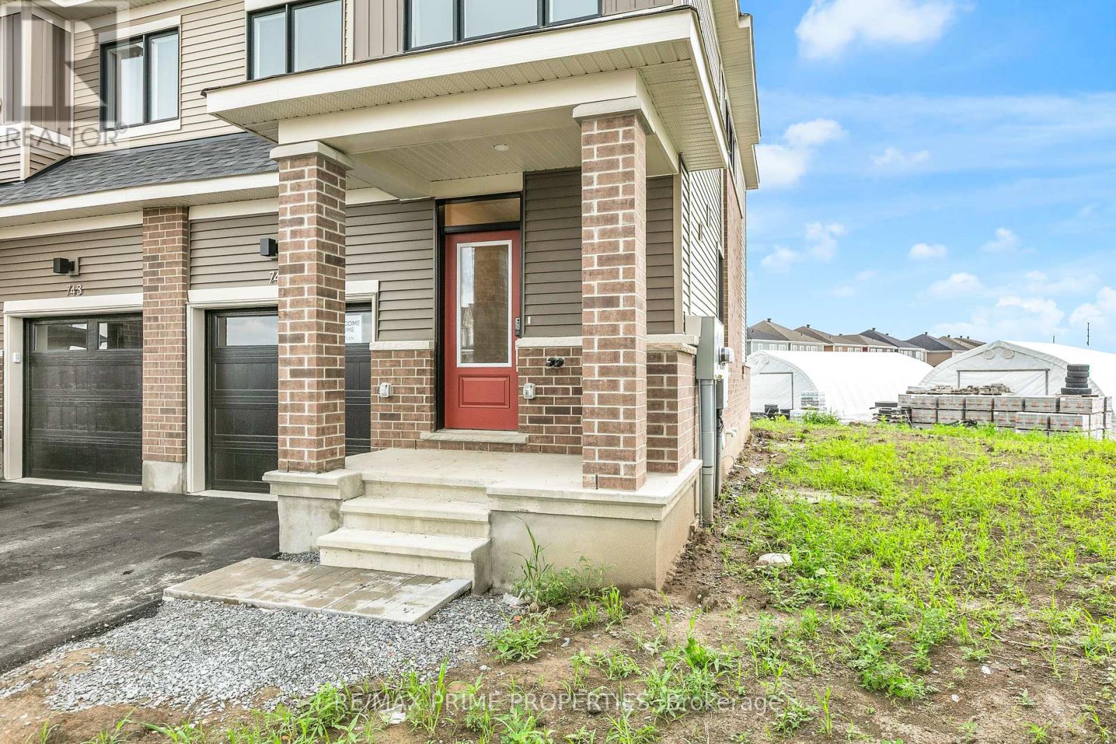 745 Haflinger Row, Ottawa, Ontario  K0A 2Z0 - Photo 2 - X13666654