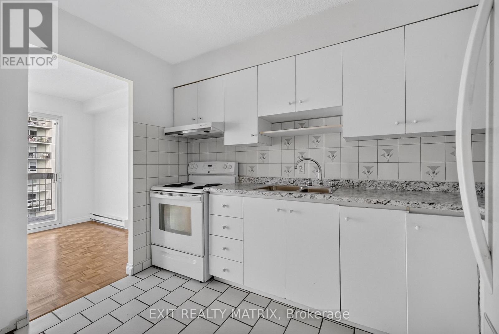 1204 - 158 B Mcarthur Avenue, Ottawa, Ontario  K1L 8C9 - Photo 4 - X13666682