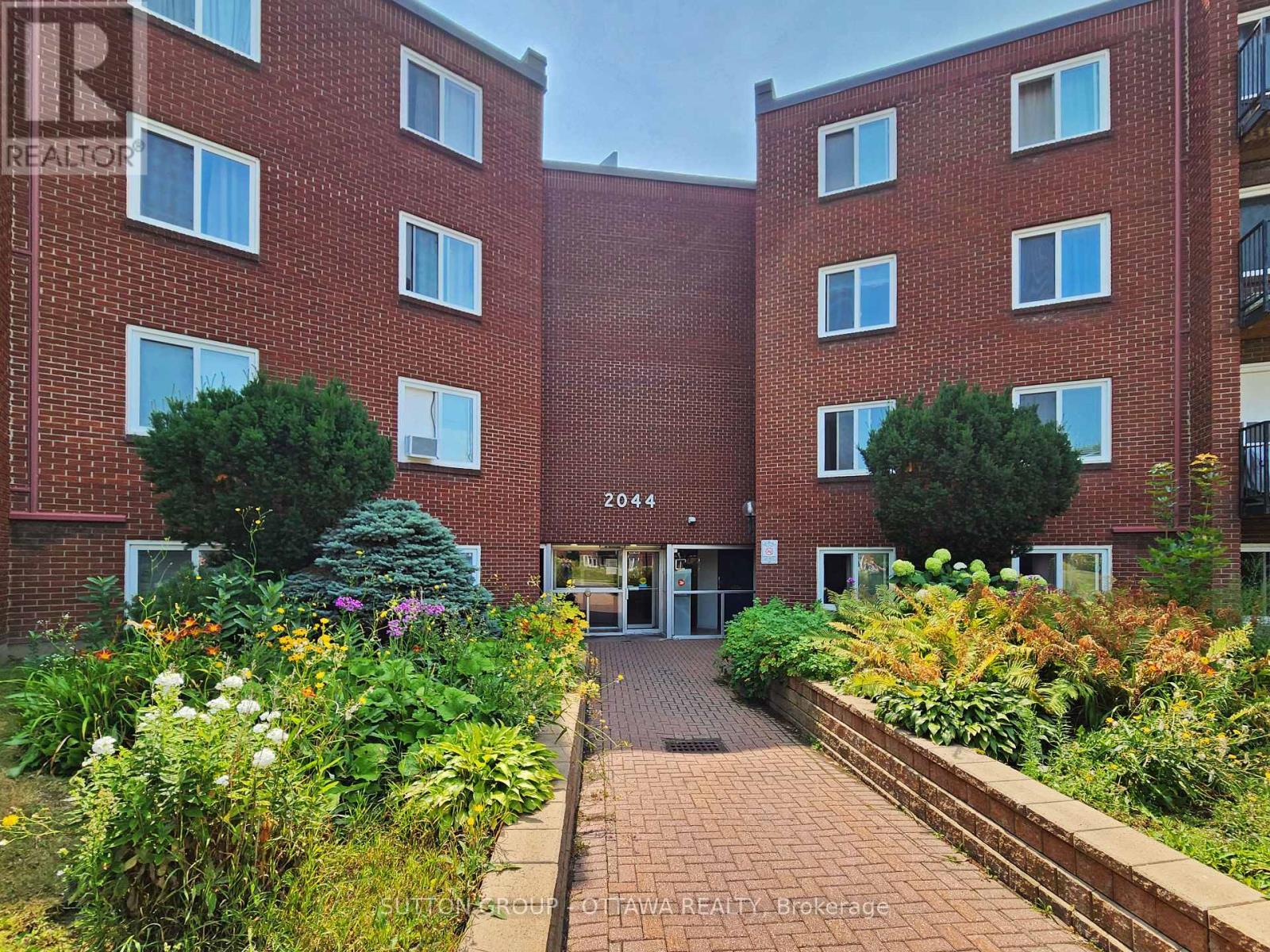 <h3>$227,000</h3><p>202a - 2044 Arrowsmith Drive, Ottawa, Ontario</p>