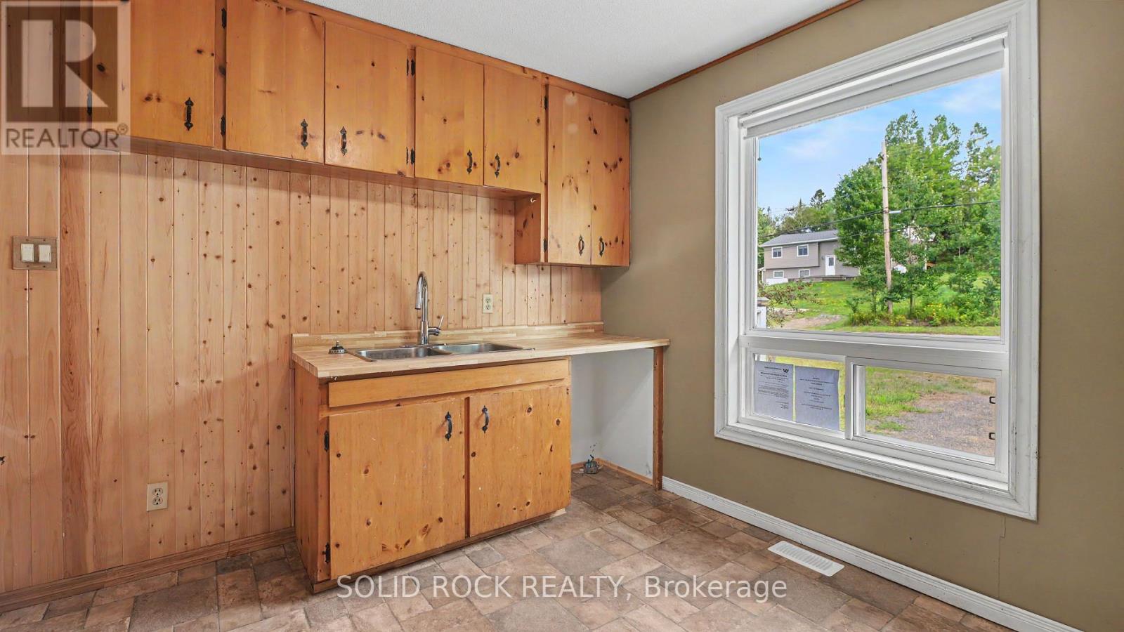 1372 Village Road, East Ferris, Ontario  P0H 1B0 - Photo 6 - X13666732