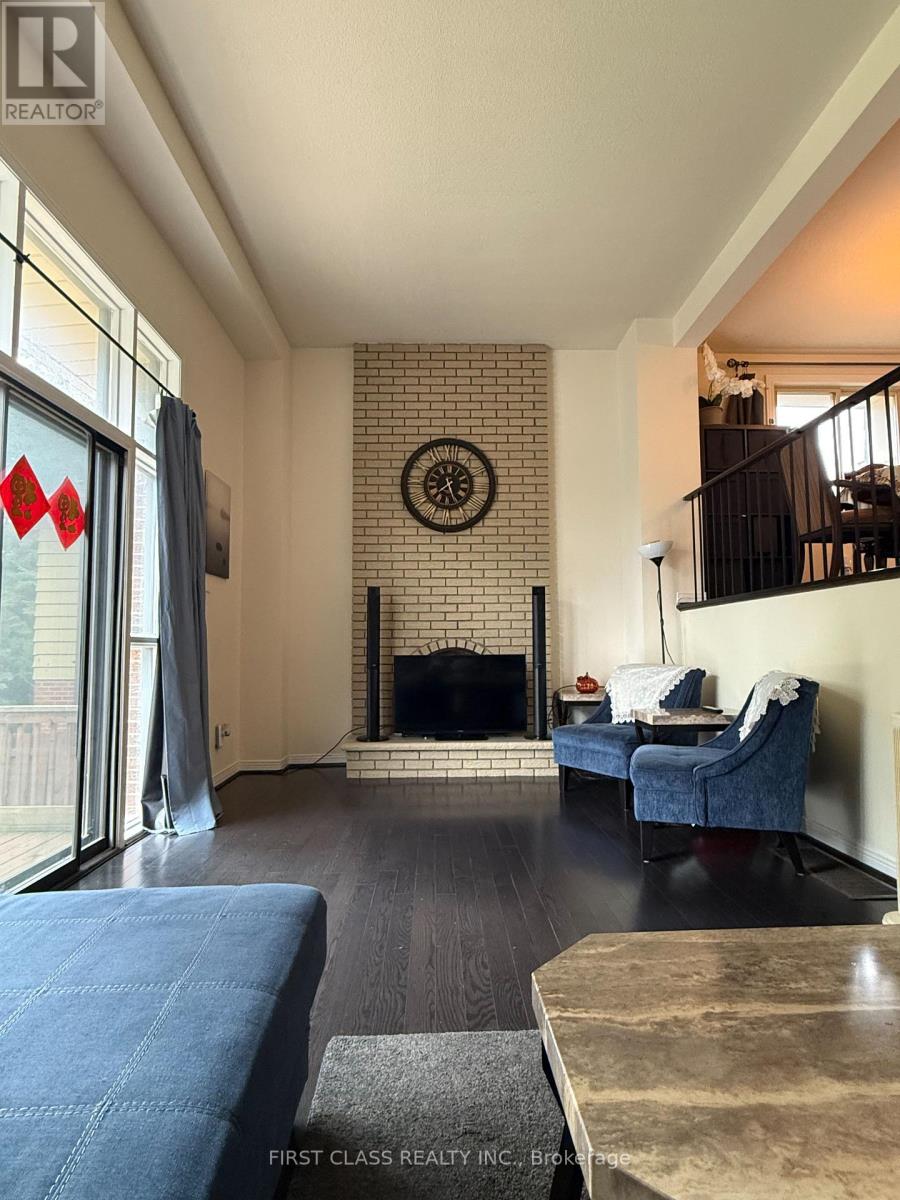 17 Harnworth Drive, Toronto, Ontario  M2H 3C1 - Photo 5 - C13666774