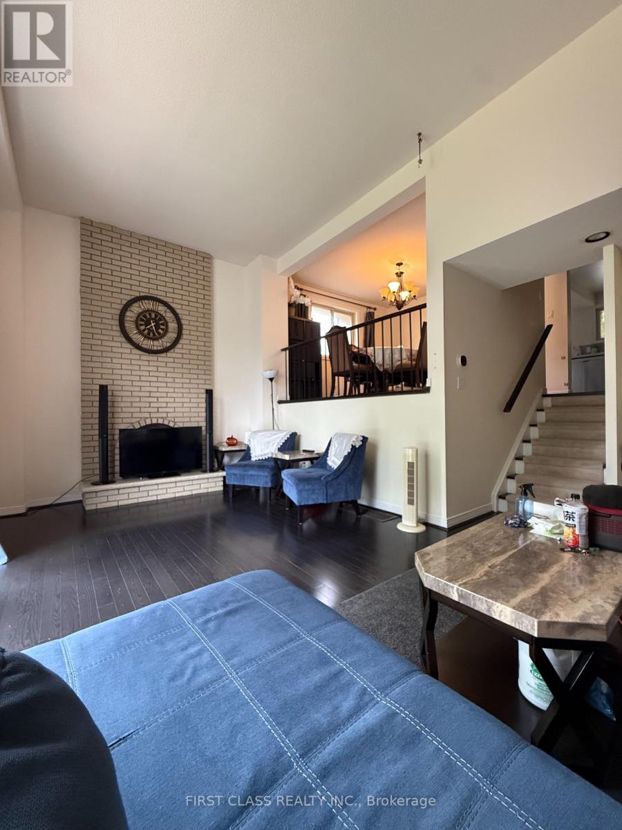 17 Harnworth Drive, Toronto, Ontario  M2H 3C1 - Photo 6 - C13666774