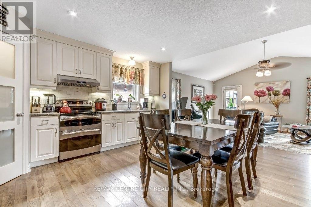 67 Peach Tree Boulevard, St. Thomas, Ontario  N5R 0C1 - Photo 6 - X13635780