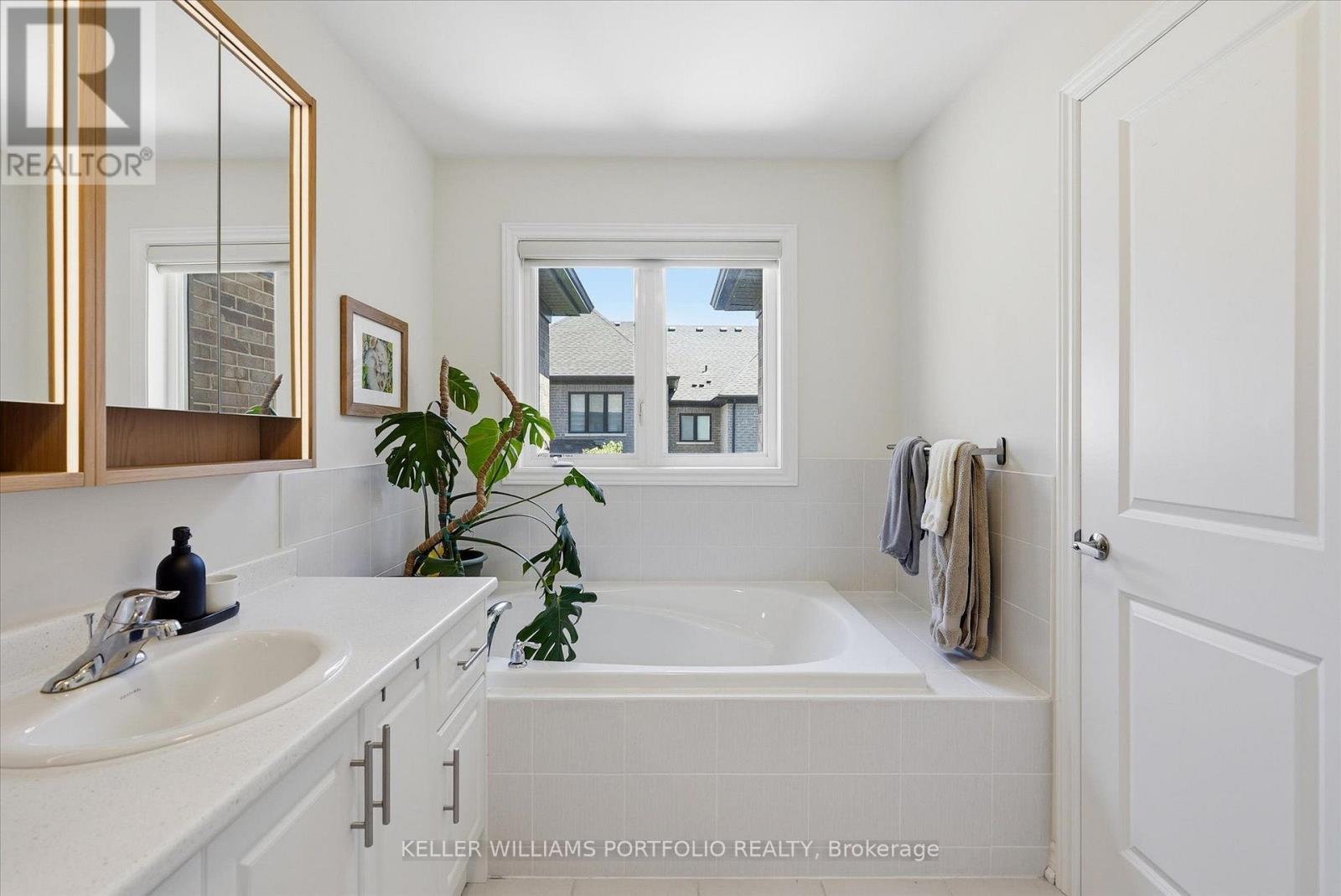 9 Viola Street, East Gwillimbury, Ontario L9N 0T6 - Photo 29 - N13666686