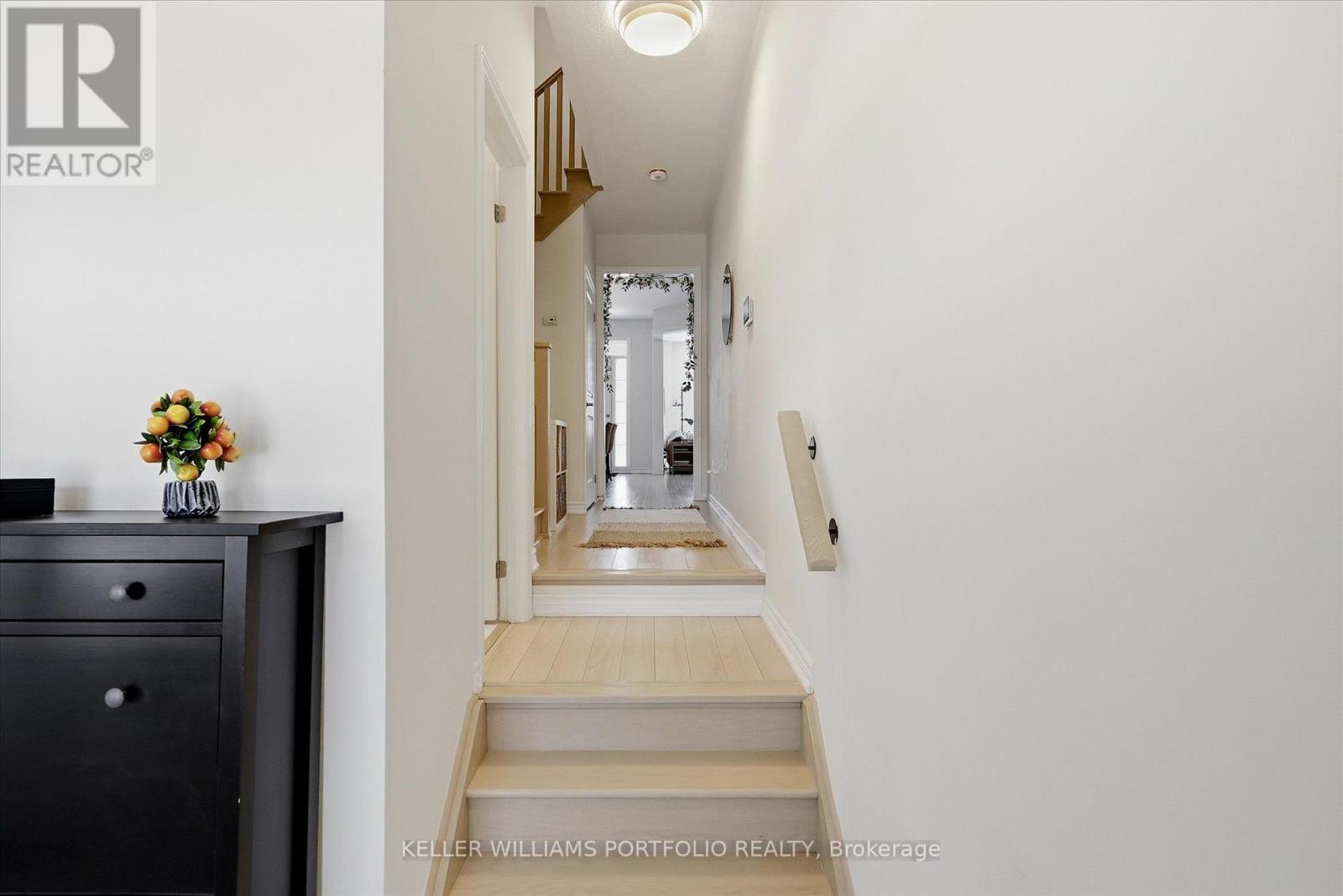 9 Viola Street, East Gwillimbury, Ontario L9N 0T6 - Photo 6 - N13666686