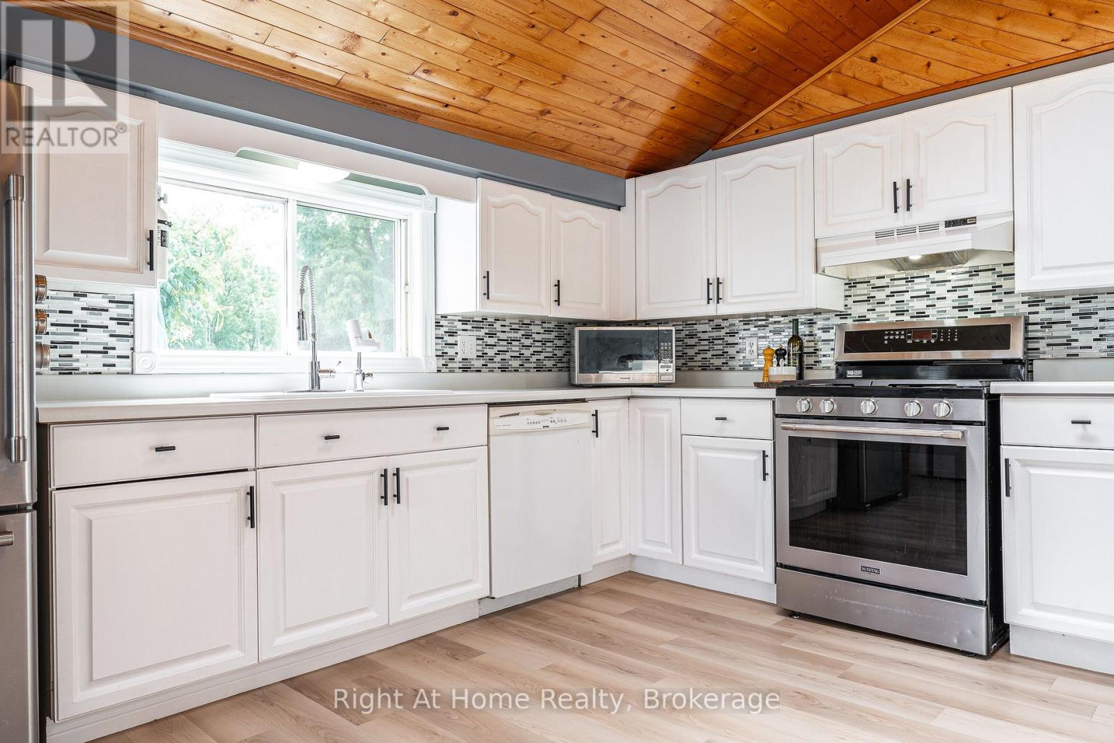 217 West Gore Street, Stratford, Ontario  N5A 1K7 - Photo 12 - X13666672