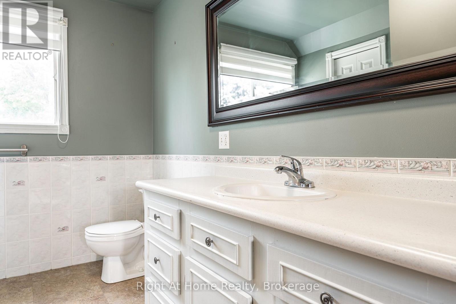217 West Gore Street, Stratford, Ontario  N5A 1K7 - Photo 30 - X13666672