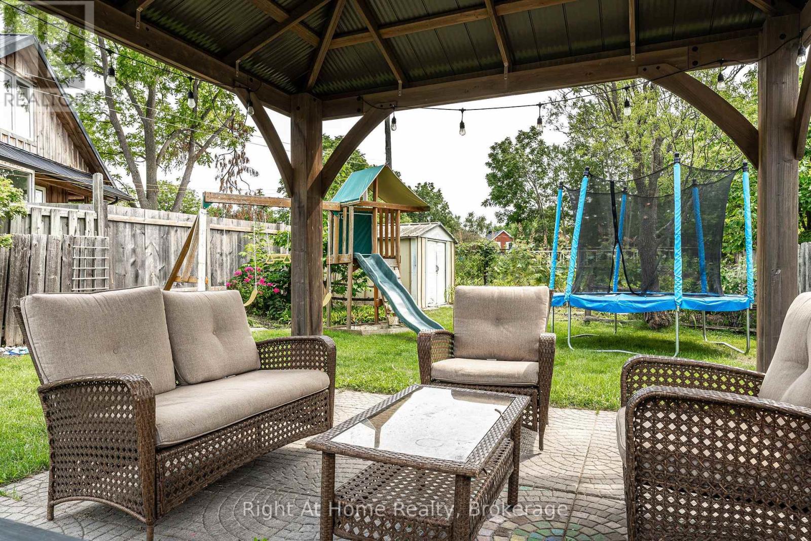217 West Gore Street, Stratford, Ontario  N5A 1K7 - Photo 34 - X13666672