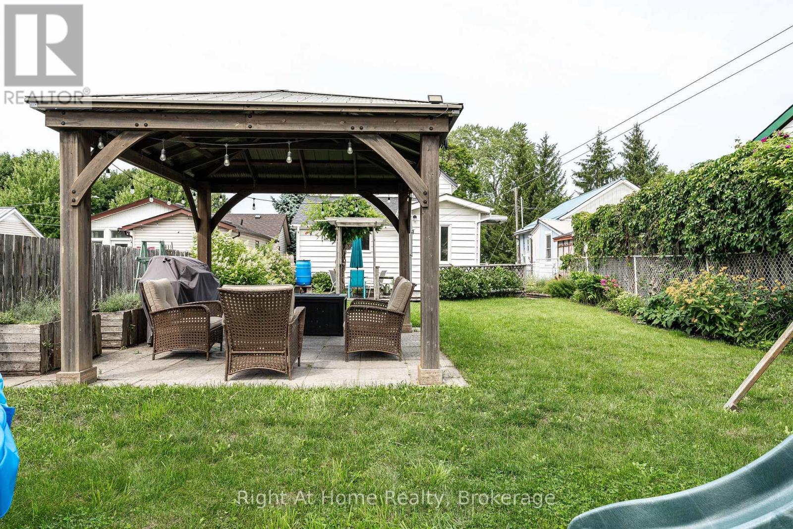 217 West Gore Street, Stratford, Ontario  N5A 1K7 - Photo 36 - X13666672