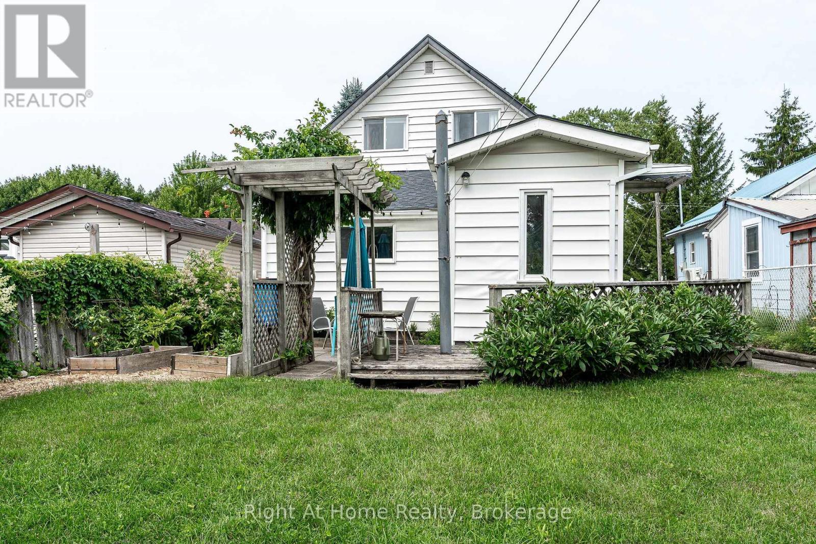217 West Gore Street, Stratford, Ontario  N5A 1K7 - Photo 37 - X13666672