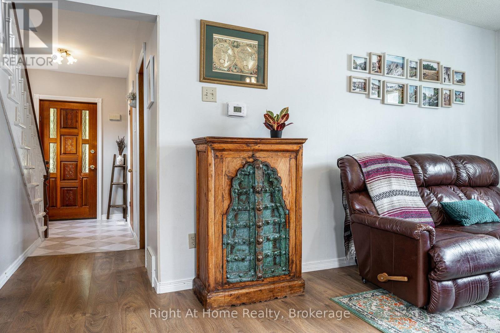 217 West Gore Street, Stratford, Ontario  N5A 1K7 - Photo 9 - X13666672