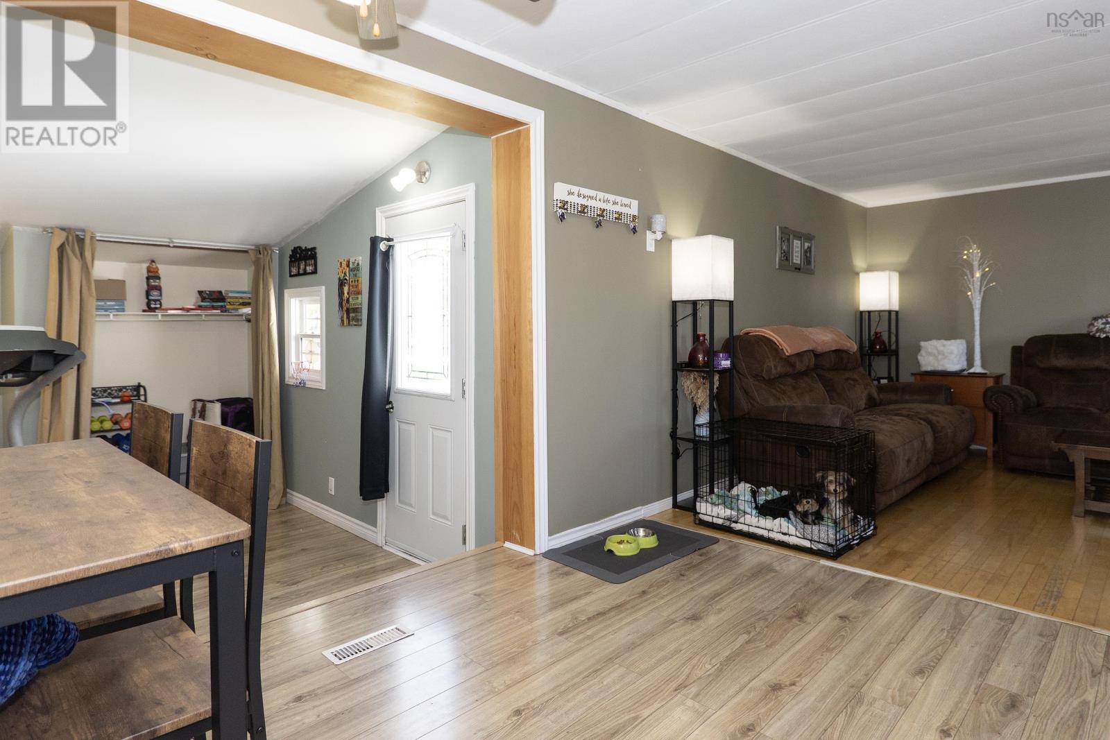 16 Lorne Crescent, Amherst, Nova Scotia  B4H 4B7 - Photo 10 - 202612911