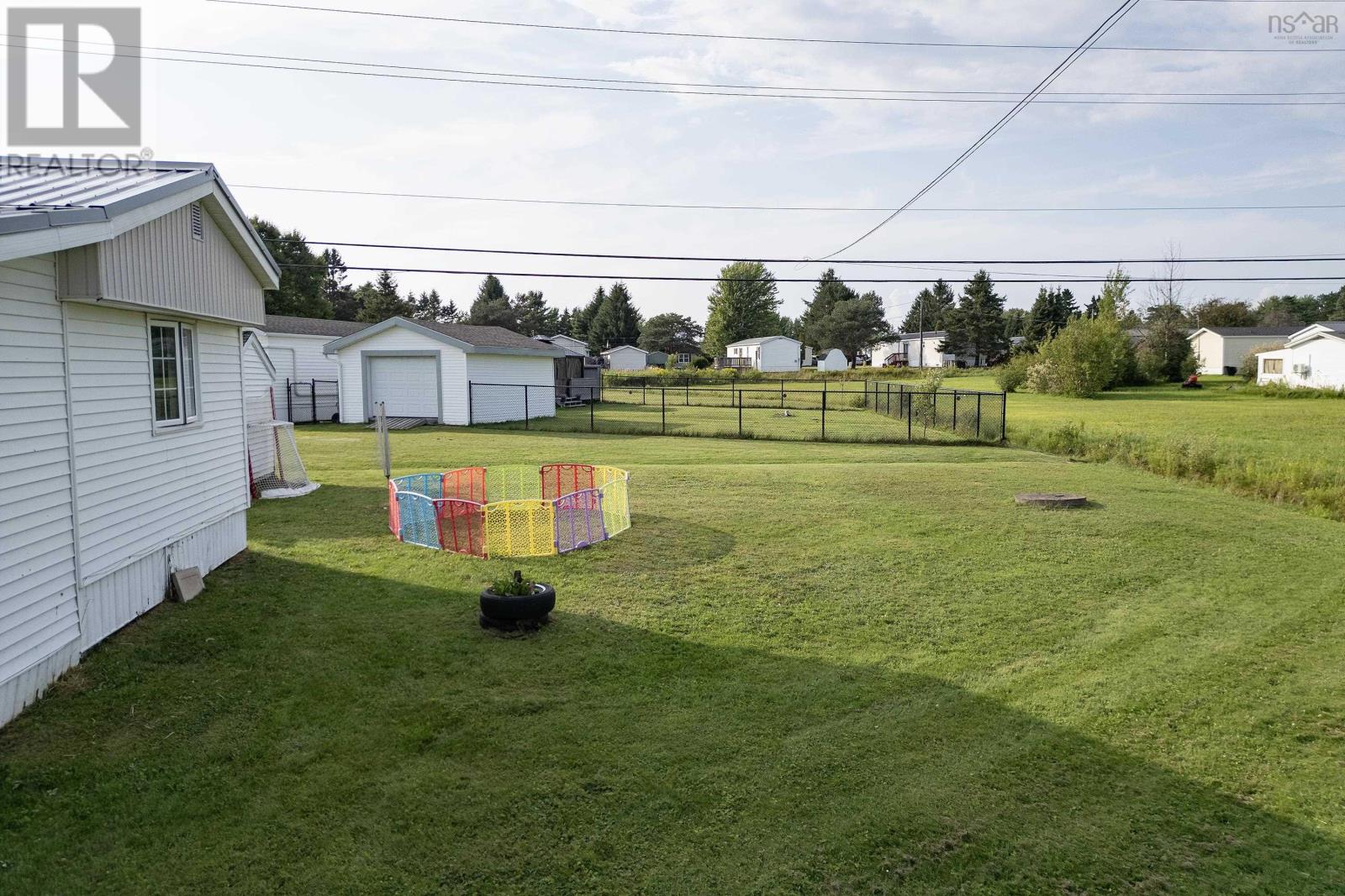 16 Lorne Crescent, Amherst, Nova Scotia  B4H 4B7 - Photo 27 - 202612911