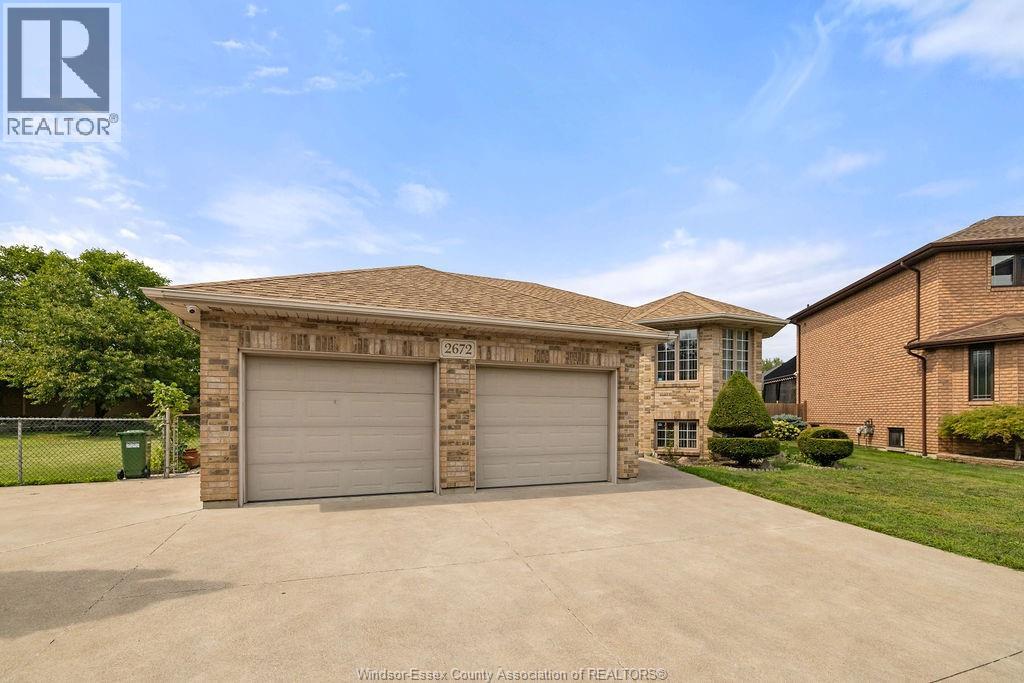 2672 Fleming Court, Windsor, Ontario  N9E 4P1 - Photo 3 - 26019620