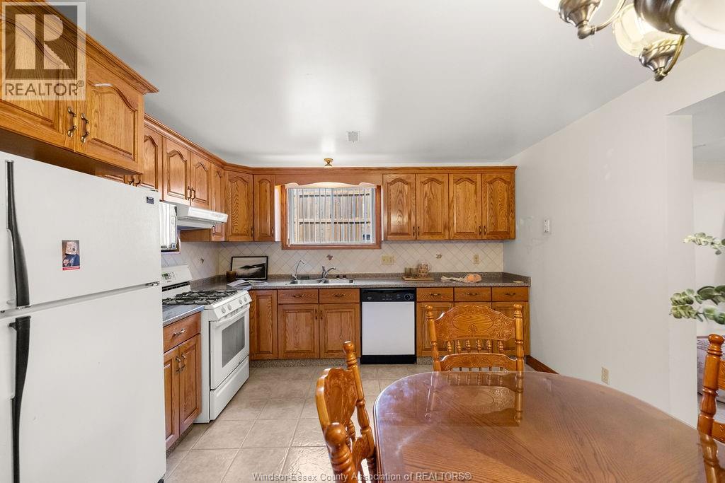 2672 Fleming Court, Windsor, Ontario  N9E 4P1 - Photo 28 - 26019620