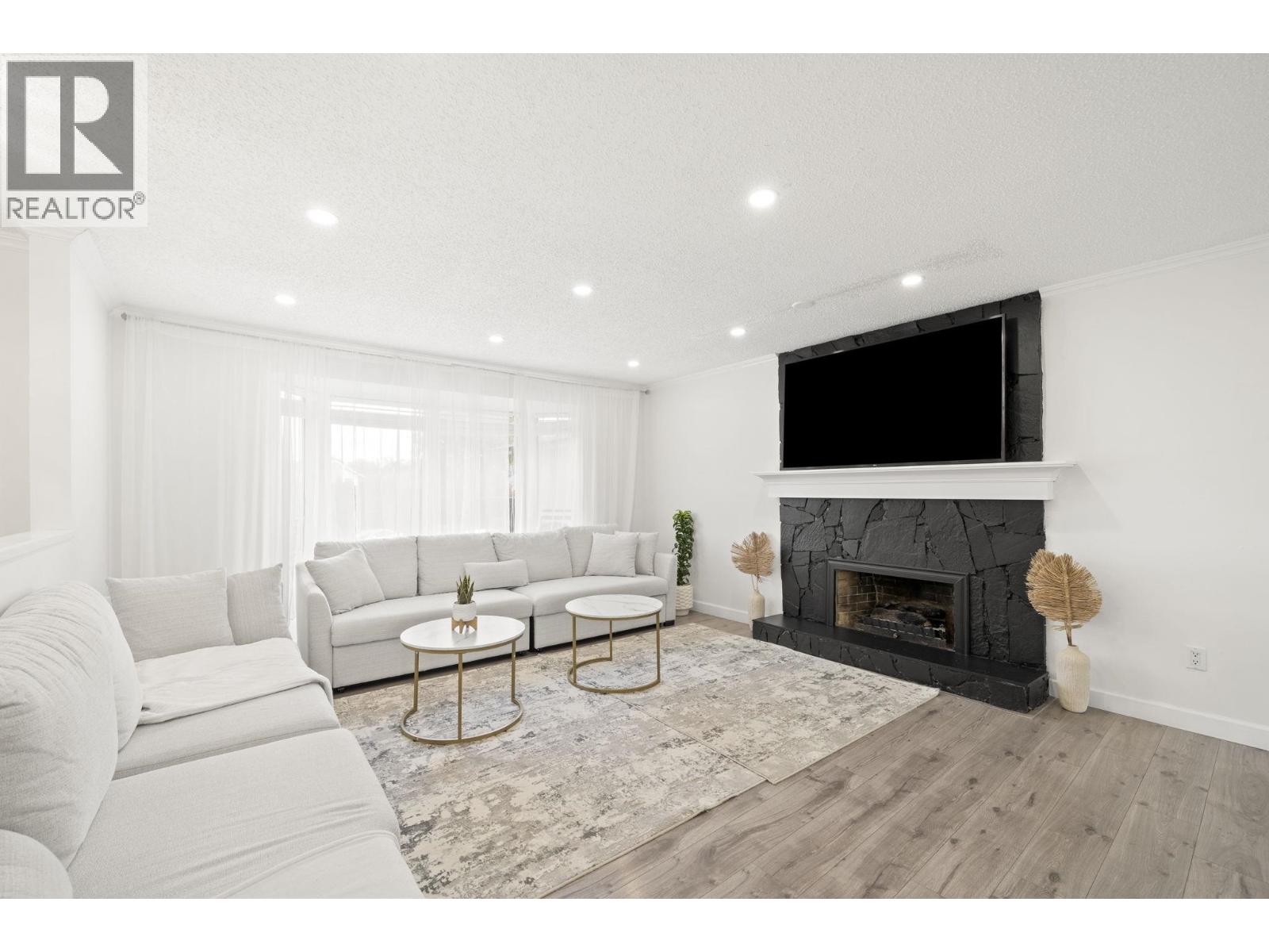11721 Furukawa Place, Maple Ridge, British Columbia V2X 8T6 - Photo 11 - R3154916