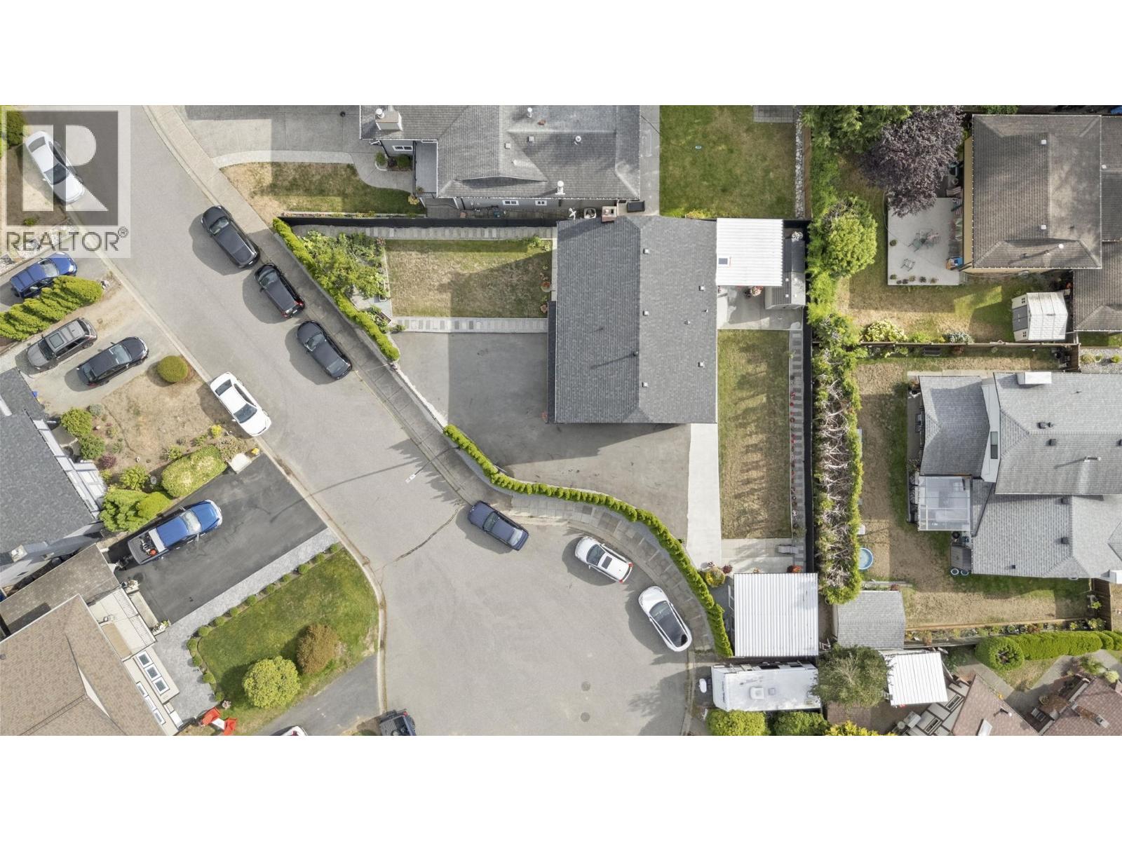11721 Furukawa Place, Maple Ridge, British Columbia V2X 8T6 - Photo 3 - R3154916