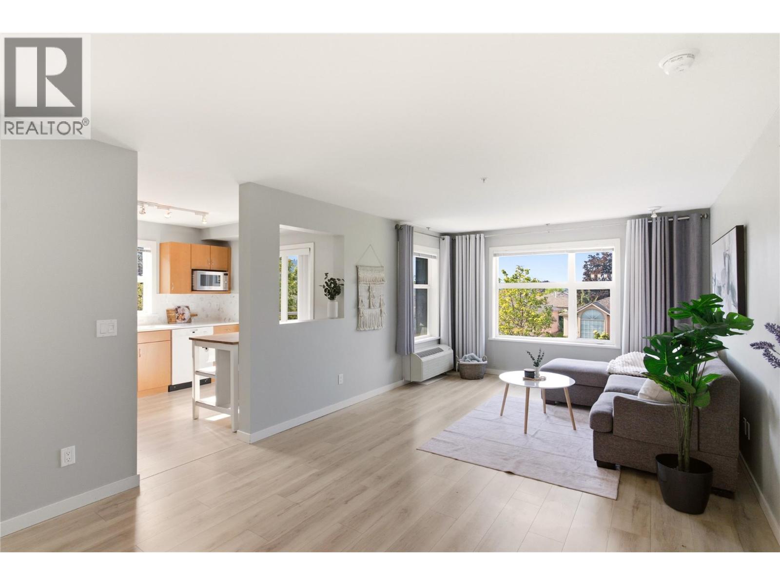 563 Yates Road Unit# 215, Kelowna, British Columbia