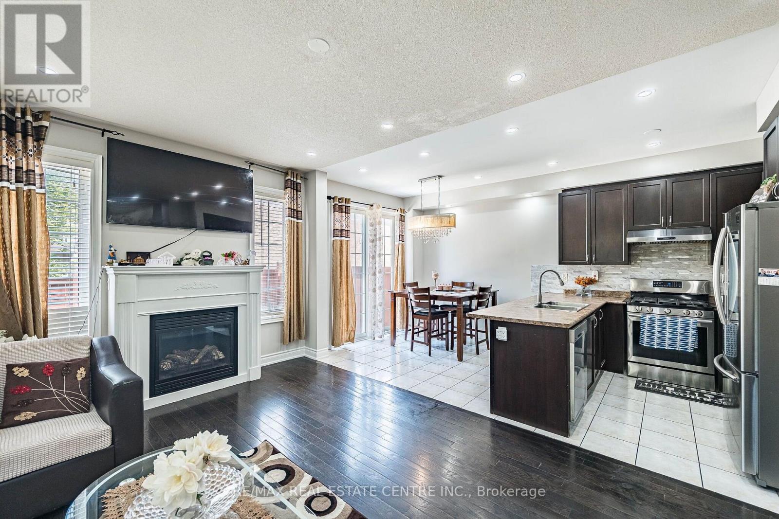 9 Loftsmoor Drive, Brampton, Ontario  L6R 3R7 - Photo 14 - W13666628