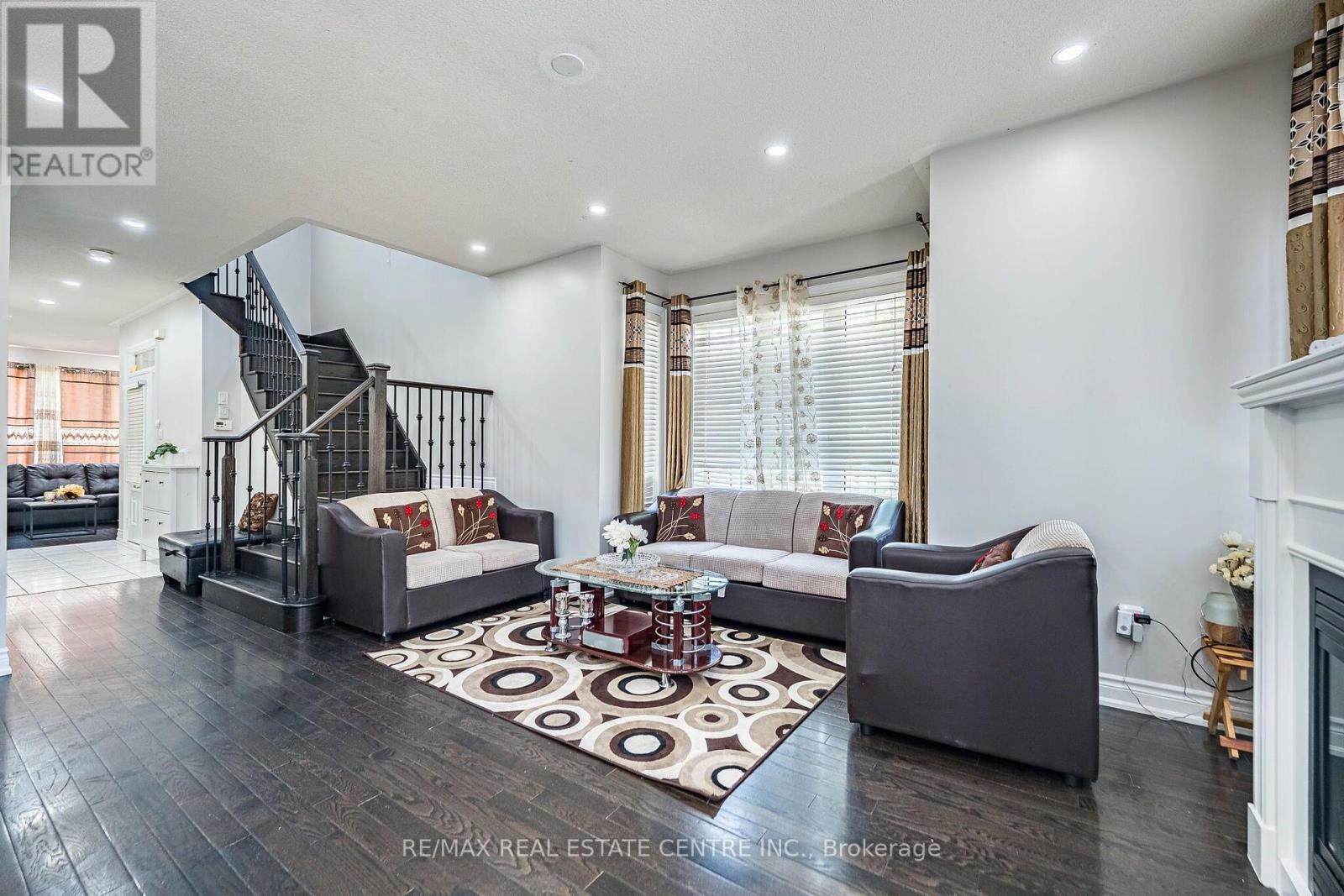 9 Loftsmoor Drive, Brampton, Ontario  L6R 3R7 - Photo 15 - W13666628